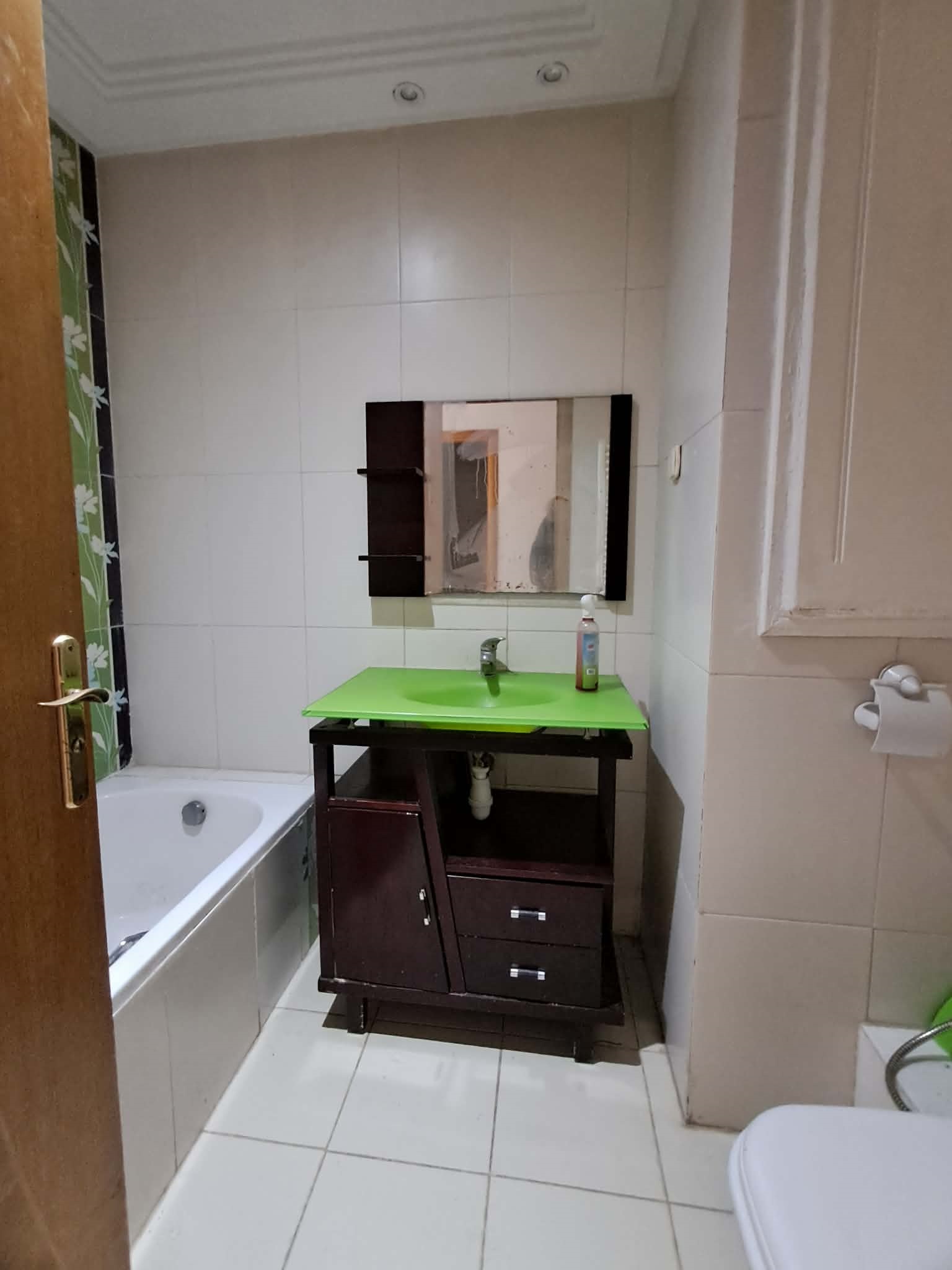 La Marsa&nbsp;El Aouina&nbsp;Location&nbsp;Appart. 1 pi�ce&nbsp;S plus 1 wahat e l aouina