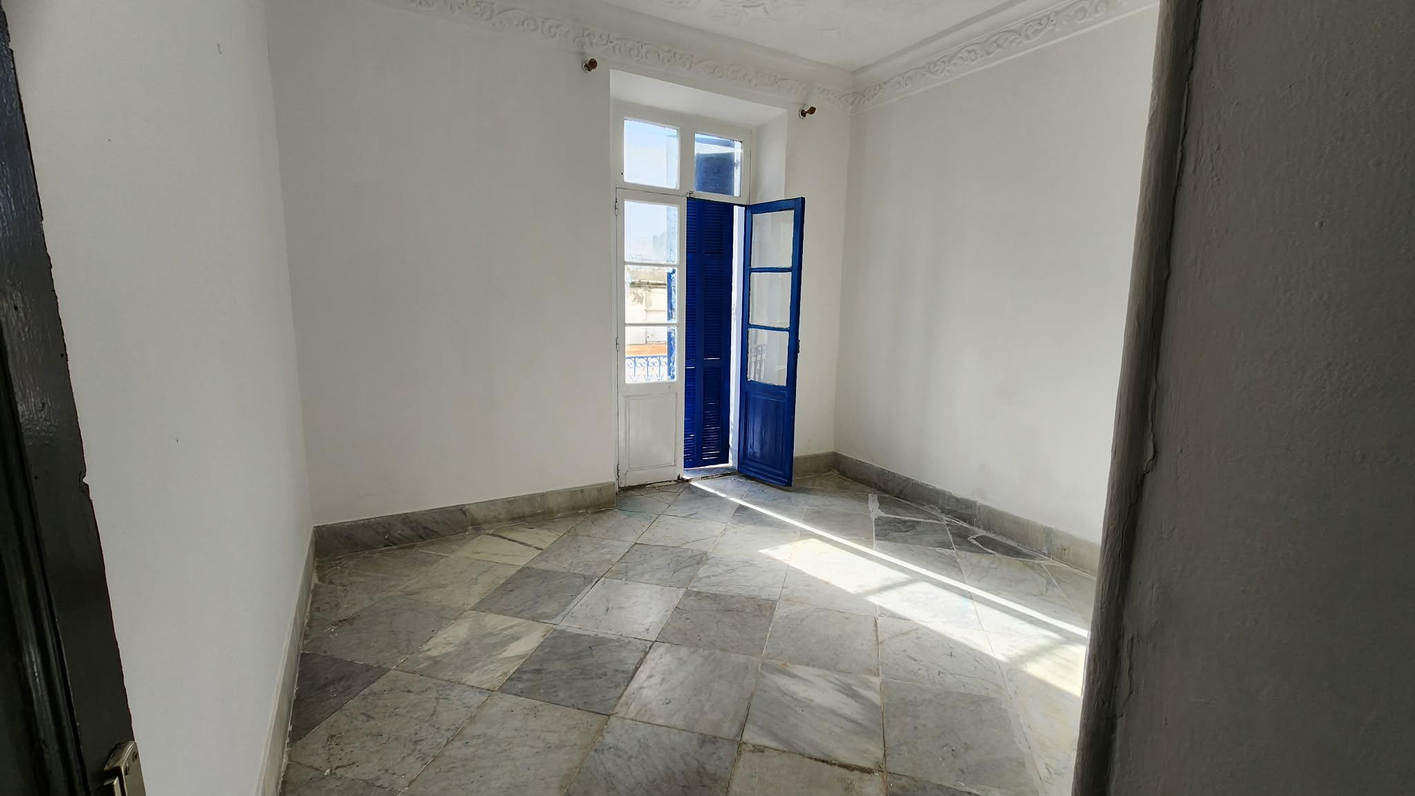 Bab Bhar&nbsp;Bab El Jazira&nbsp;Location&nbsp;Appart. 3 pi�ces&nbsp;Appartement s3 rue el jazira