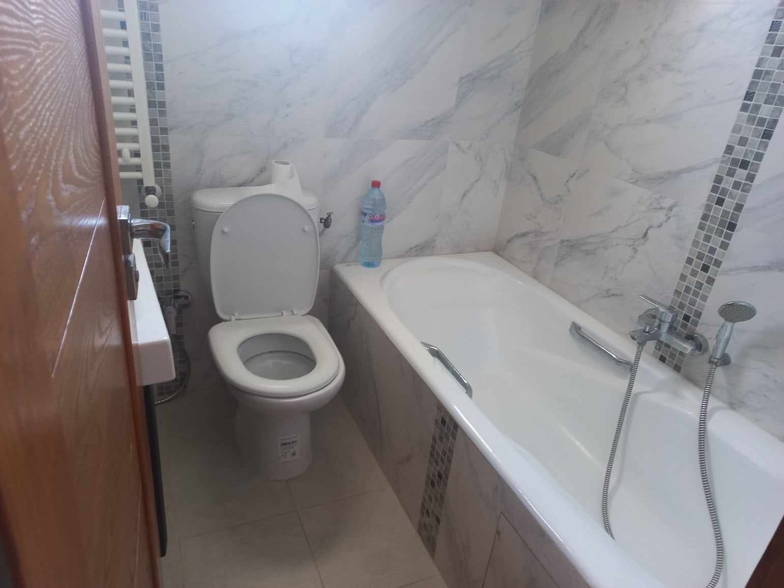 Ain Zaghouan&nbsp;Ain Zaghouan&nbsp;Location&nbsp;Appart. 3 pi�ces&nbsp;S3 la soukra sidi fradj