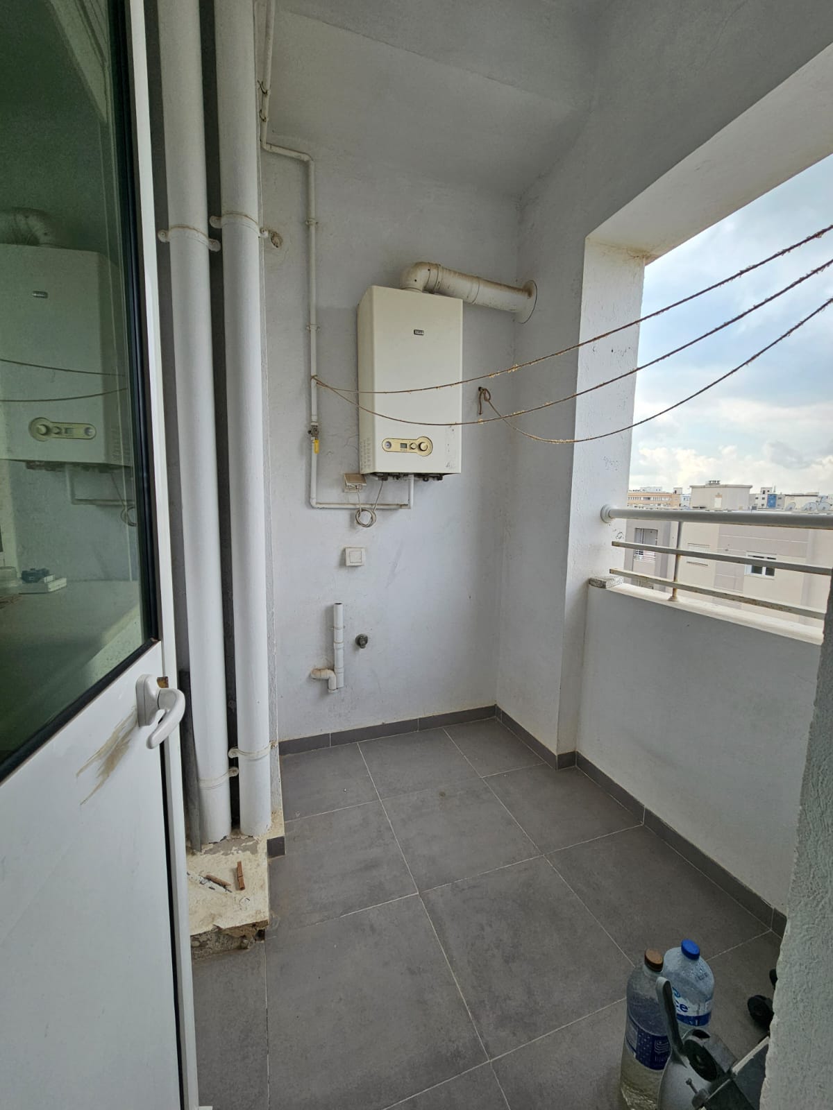 Ain Zaghouan&nbsp;Ain Zaghouan&nbsp;Location&nbsp;Appart. 2 pi�ces&nbsp;S plus un bien orient� � l'aouina