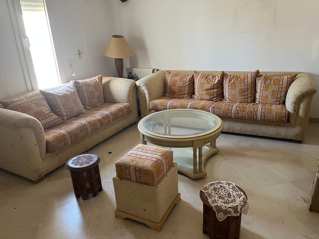 El Menzah&nbsp;El Manar 2&nbsp;Salon - Salle � manger &nbsp;Canap�s&nbsp;Salon en tr�s bon �tat