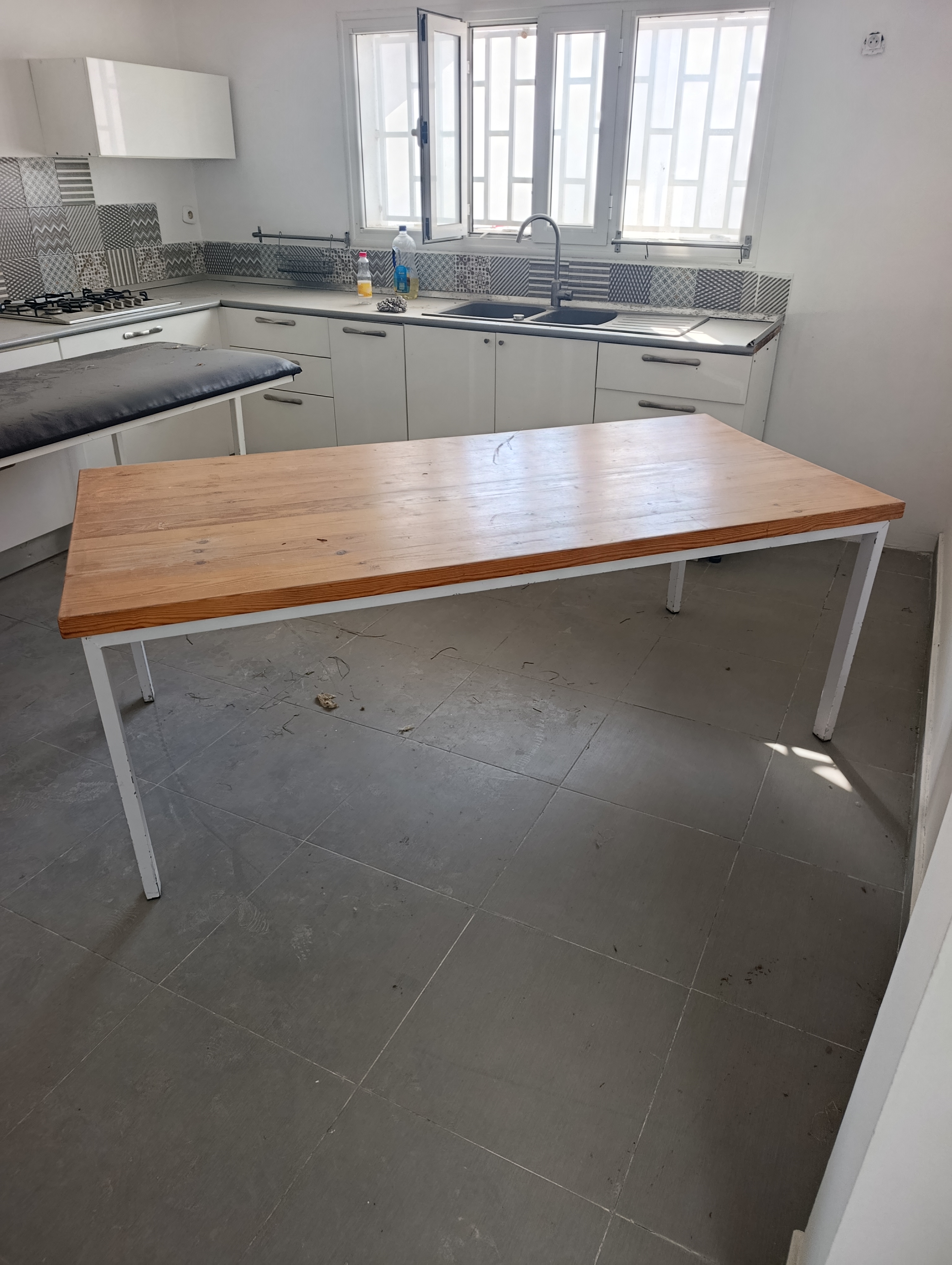 Raoued&nbsp;El Brarja&nbsp;Meubles de cuisine et salle de bain&nbsp;Tables - Coins Repas&nbsp;Grande  table
