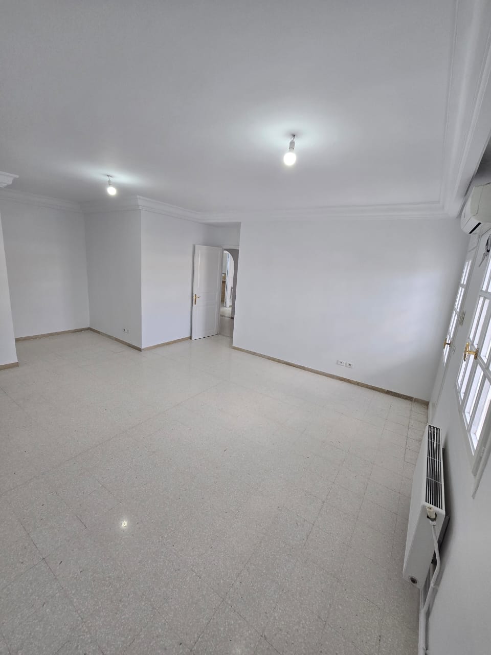 Raoued&nbsp;Cite Ennkhilet&nbsp;Vente&nbsp;Appart. 3 pi�ces&nbsp;Bel appartement avec grande terrasse r�si meriem