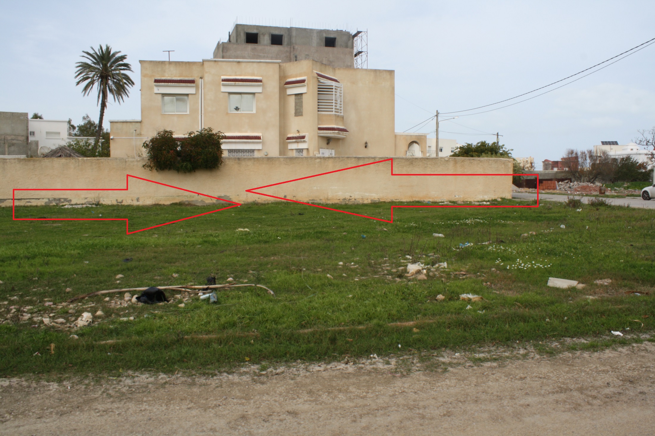 Hammam Chatt&nbsp;Hammam Chatt&nbsp;Terrain&nbsp;Terrain nu&nbsp;Gps terrain fait l'angle vocation rdc plmus 4
