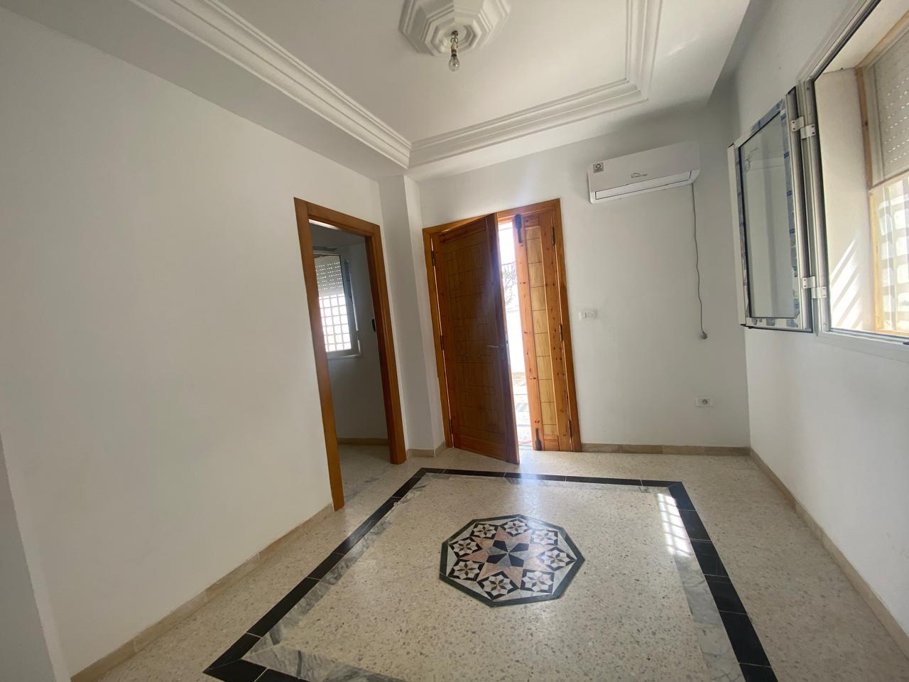 Ariana Ville&nbsp;Cite Essaada (Riadh Andalous)&nbsp;Location&nbsp;Appart. 1 pi�ce&nbsp;Studio � riadh landalos