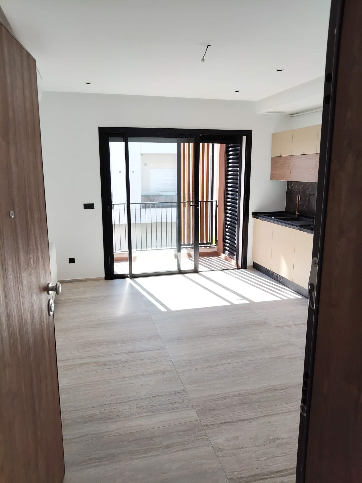 La Soukra&nbsp;Chotrana 1&nbsp;Location&nbsp;Appart. 2 pi�ces&nbsp;� chotrana 1 un appartement s1 neuf parking ss