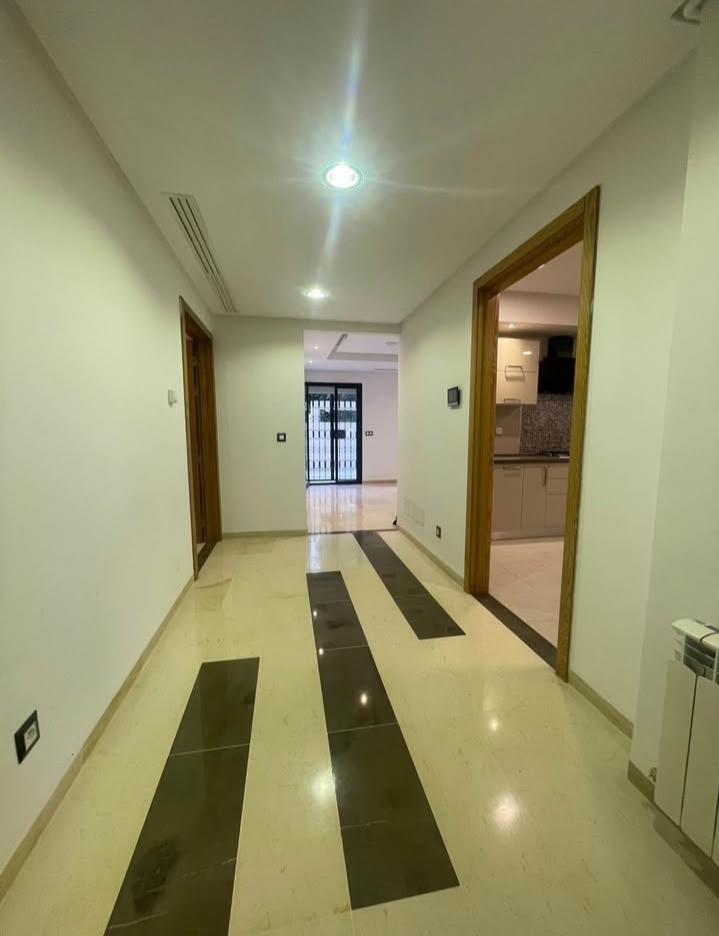 La Soukra&nbsp;La Soukra&nbsp;Location&nbsp;Appart. 4 pi�ces&nbsp;S plus 3 rdc au rue du park