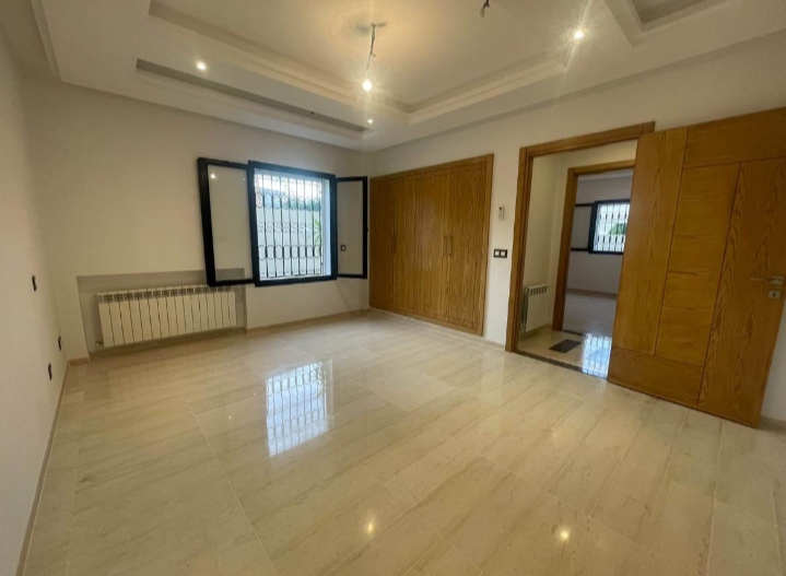 La Soukra&nbsp;La Soukra&nbsp;Location&nbsp;Appart. 4 pi�ces&nbsp;S plus 3 rdc au rue du park