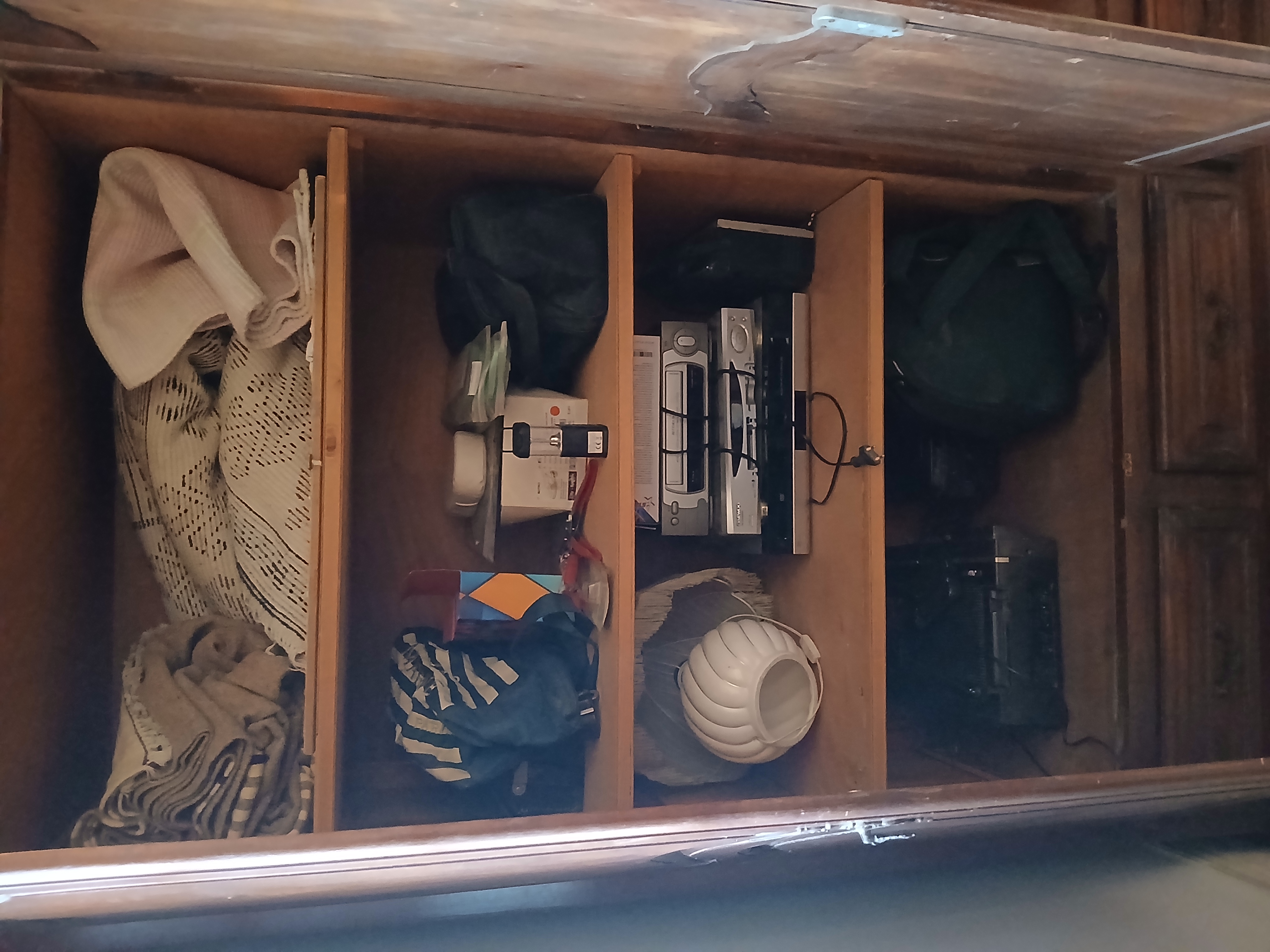 Le Bardo&nbsp;Khaznadar&nbsp;Autres meubles&nbsp;Autres&nbsp;Garde robe 3 portes