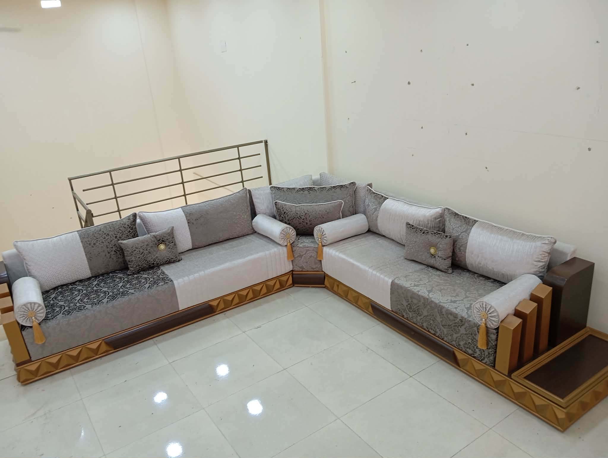 Hammam Chatt&nbsp;Borj Cedria&nbsp;Autre&nbsp;Autre&nbsp;Cr�ation r�novation restauration de meubles