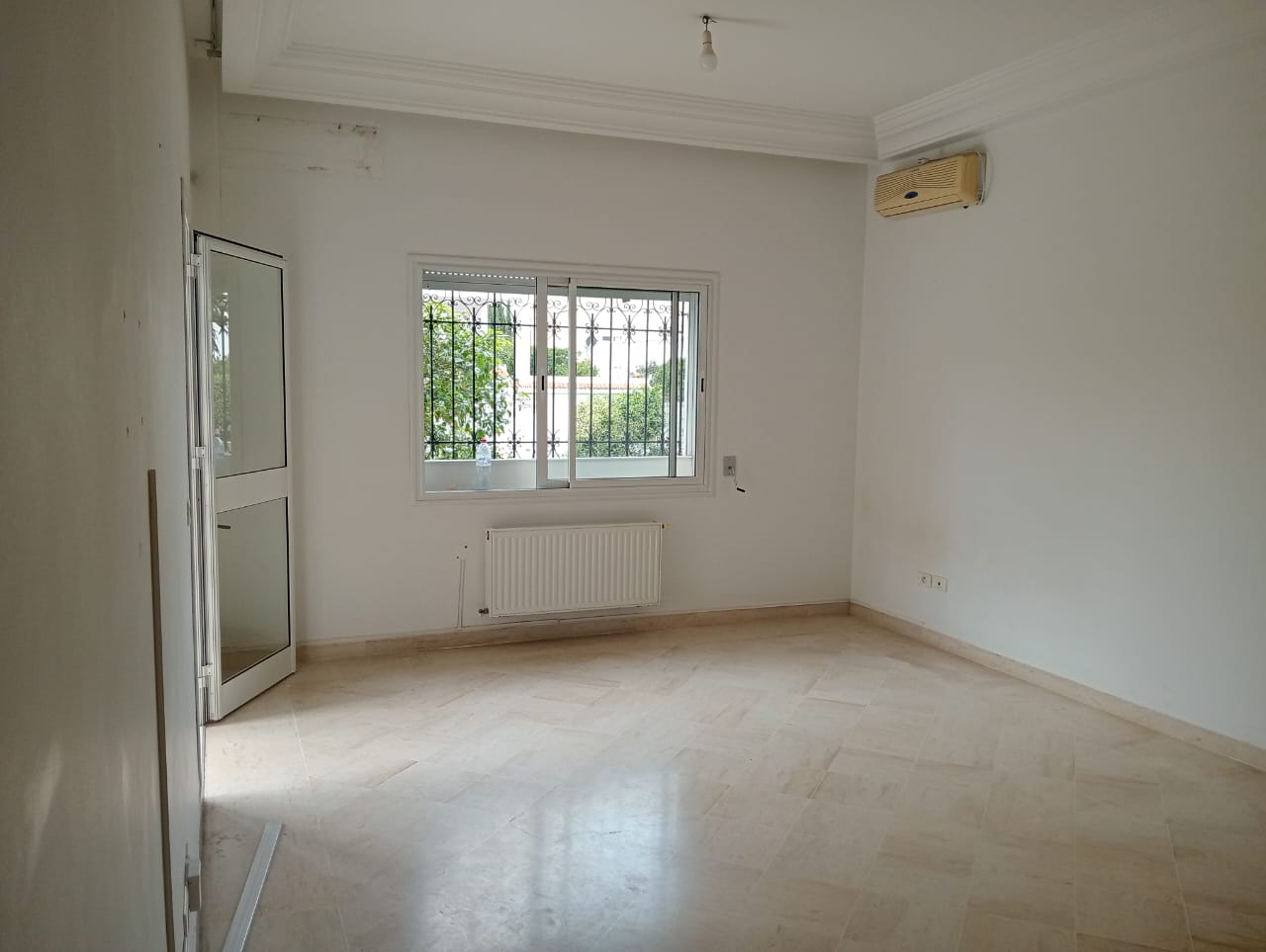 La Marsa&nbsp;El Aouina&nbsp;Location&nbsp;Appart. 2 pi�ces&nbsp;S1 jardins l'aouina