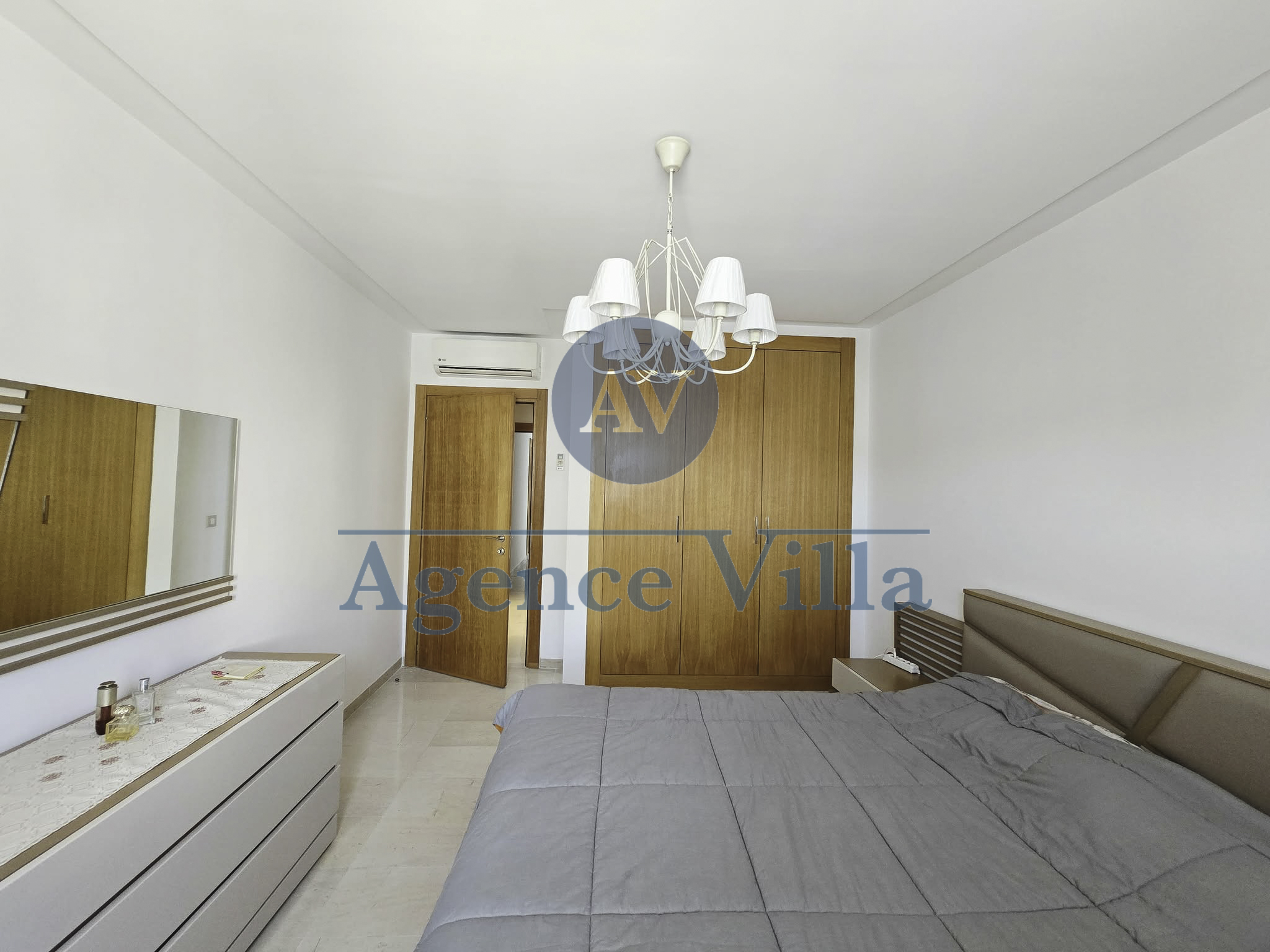 Ariana Ville&nbsp;Ariana&nbsp;Location&nbsp;Appart. 5 pi�ces+&nbsp;Appartement s4 meubl� � cit� urba nord