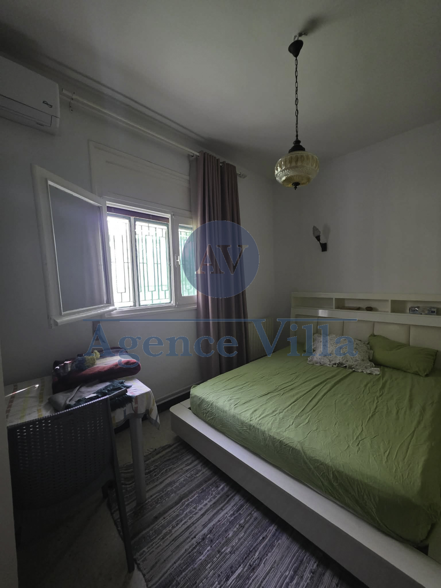 Ariana Ville&nbsp;El Menzah 5&nbsp;Vente&nbsp;Appart. 5 pi�ces+&nbsp;Villa s4 � r�nover el menzah 4