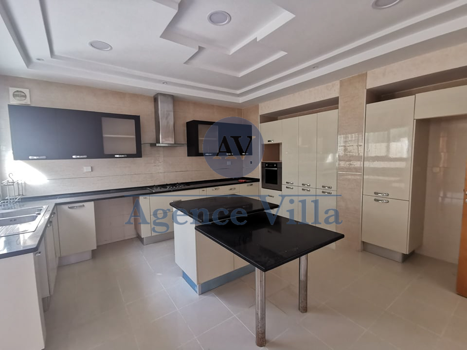 La Soukra&nbsp;La Soukra&nbsp;Location&nbsp;Appart. 5 pi�ces+&nbsp;Une villa s5 sur deux niveau