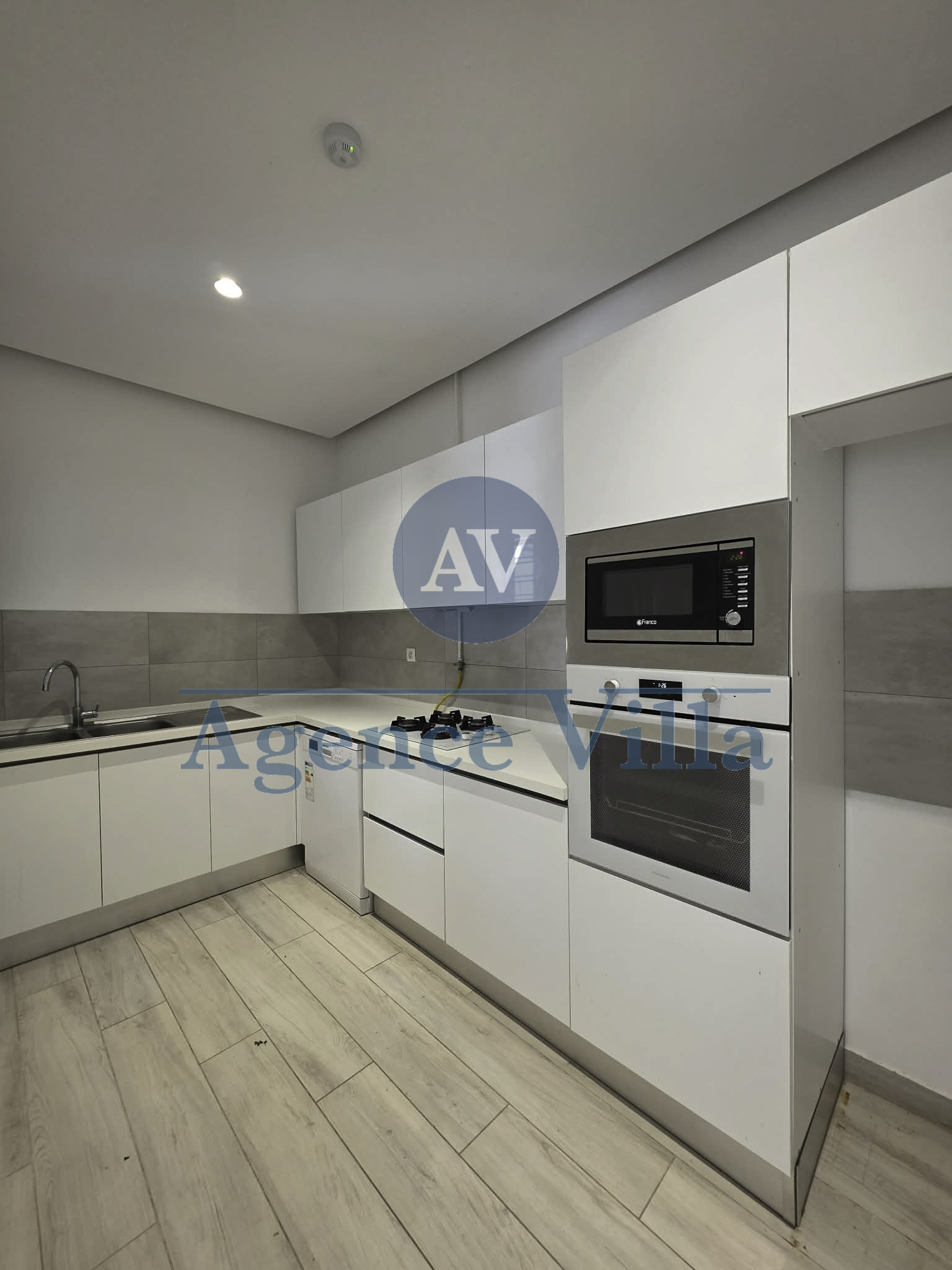 La Marsa&nbsp;Cite Du Stade&nbsp;Location&nbsp;Appart. 3 pi�ces&nbsp;Appartement s2 � la marsa cit� stade