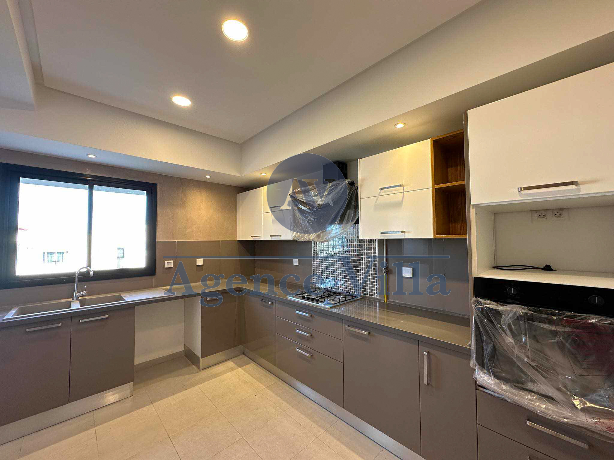 La Soukra&nbsp;La Soukra&nbsp;Location&nbsp;Appart. 4 pi�ces&nbsp;Appartement s3 avec grande terrasse � la soukra