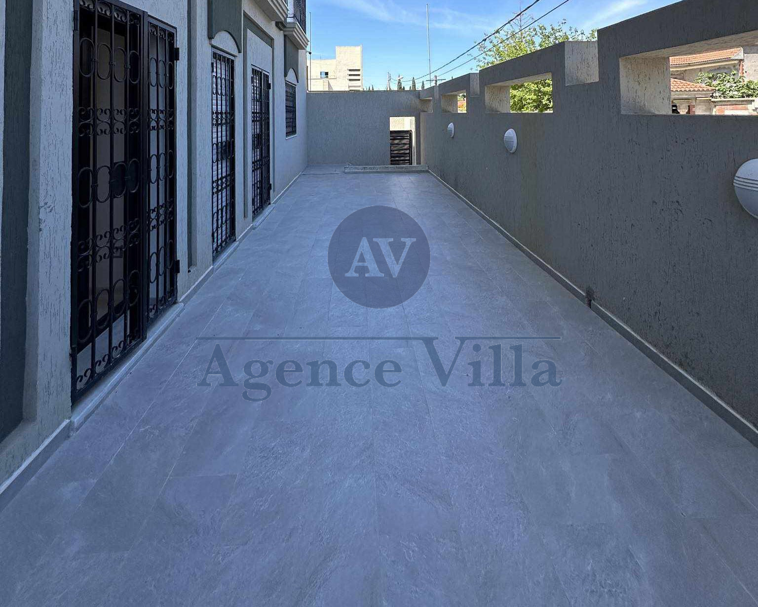 La Soukra&nbsp;La Soukra&nbsp;Location&nbsp;Appart. 4 pi�ces&nbsp;Appartement s3 avec grande terrasse � la soukra