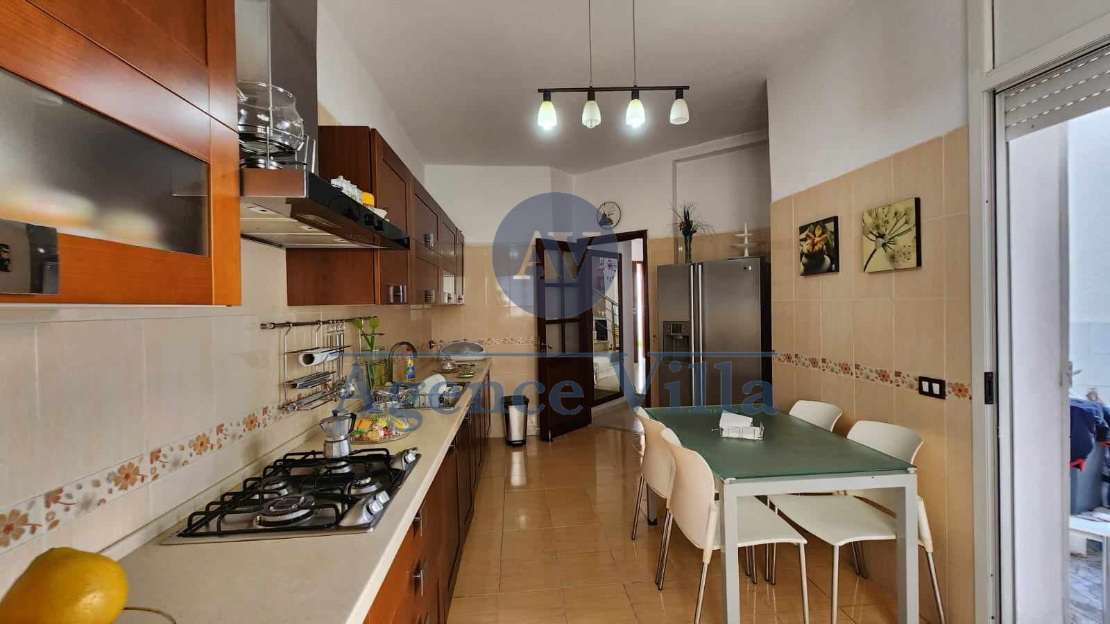 La Marsa&nbsp;Marsa Erriadh&nbsp;Location&nbsp;Appart. 4 pi�ces&nbsp;Villa s3 avec piscine � la marsa