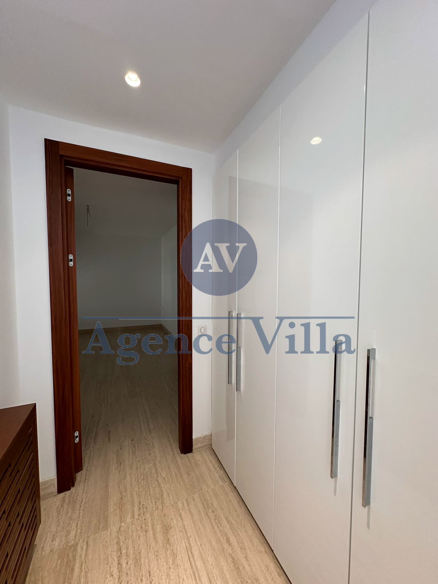 La Marsa&nbsp;Berge Du Lac&nbsp;Location&nbsp;Appart. 5 pi�ces+&nbsp;Duplex s4 haut standing avec piscine au lac 2