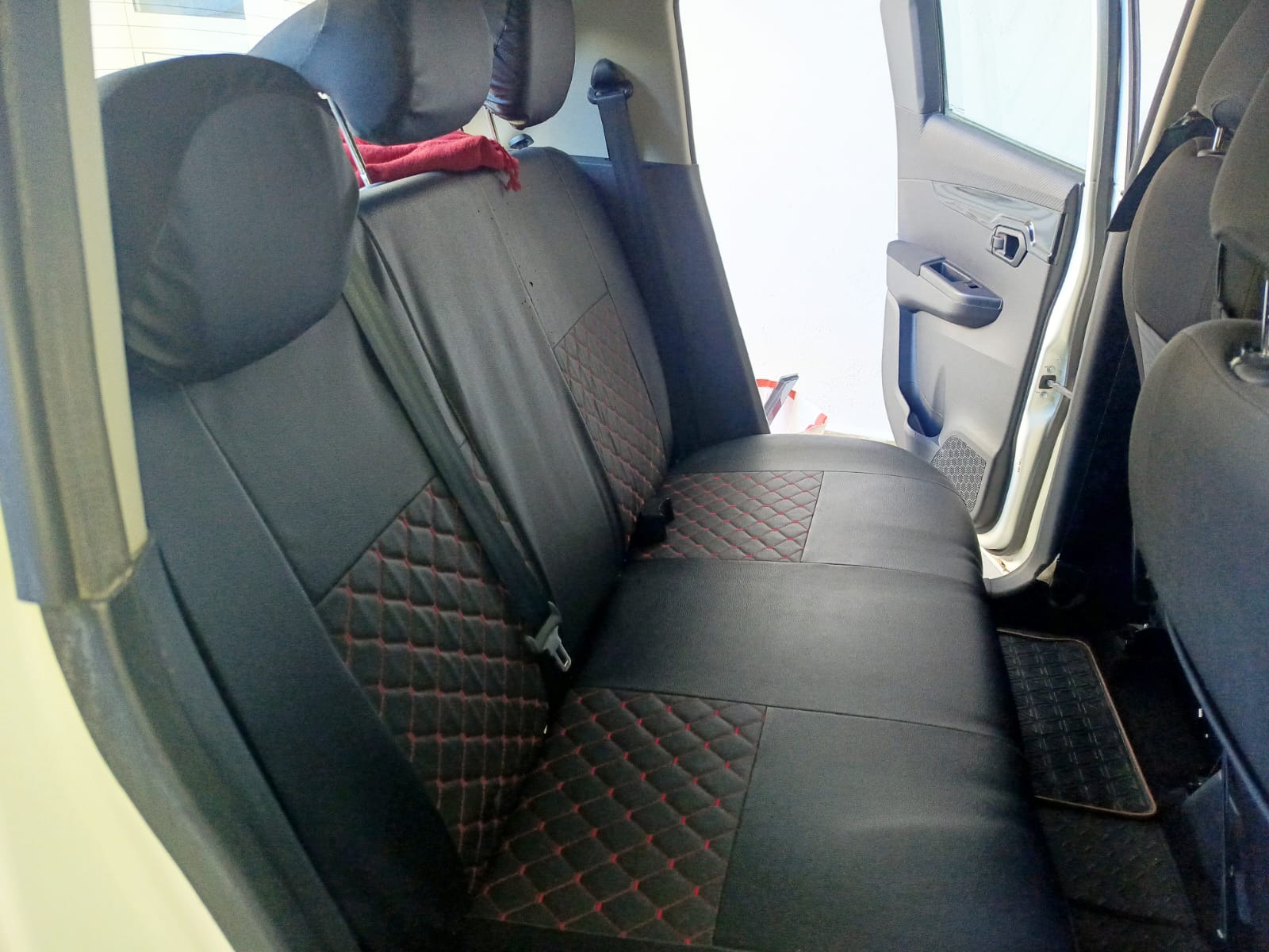 Ariana Ville&nbsp;Ariana&nbsp;Mahindra&nbsp;Autre Mod�le&nbsp;Dame vend mahindra k8 ttes options 56000km