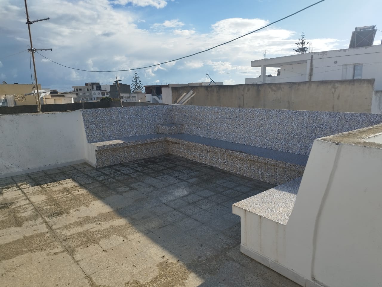 Kelibia&nbsp;Kelibia&nbsp;Vente&nbsp;Maisons&nbsp;Rdc et 2 �tages au centre ville k�libia