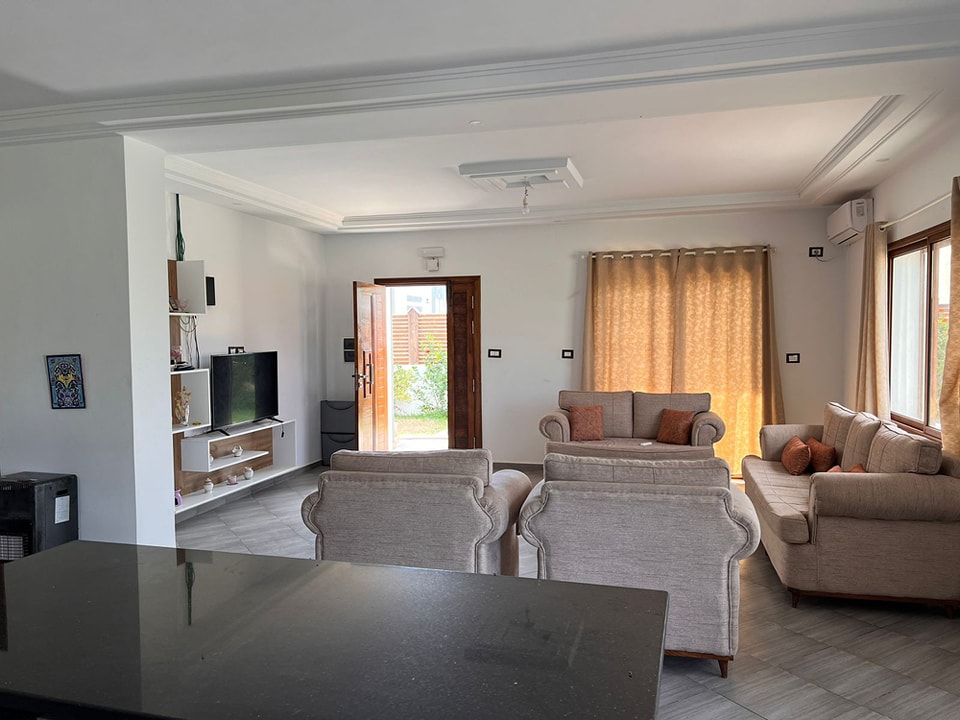 Kelibia&nbsp;Kerkouane&nbsp;Vente&nbsp;Appart. 2 pi�ces&nbsp;Villa avec piscine et abri � k�libia