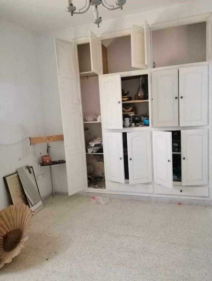 El Mourouj&nbsp;El Mourouj&nbsp;Vente&nbsp;Maisons&nbsp;Belle apportunit� villa et depot