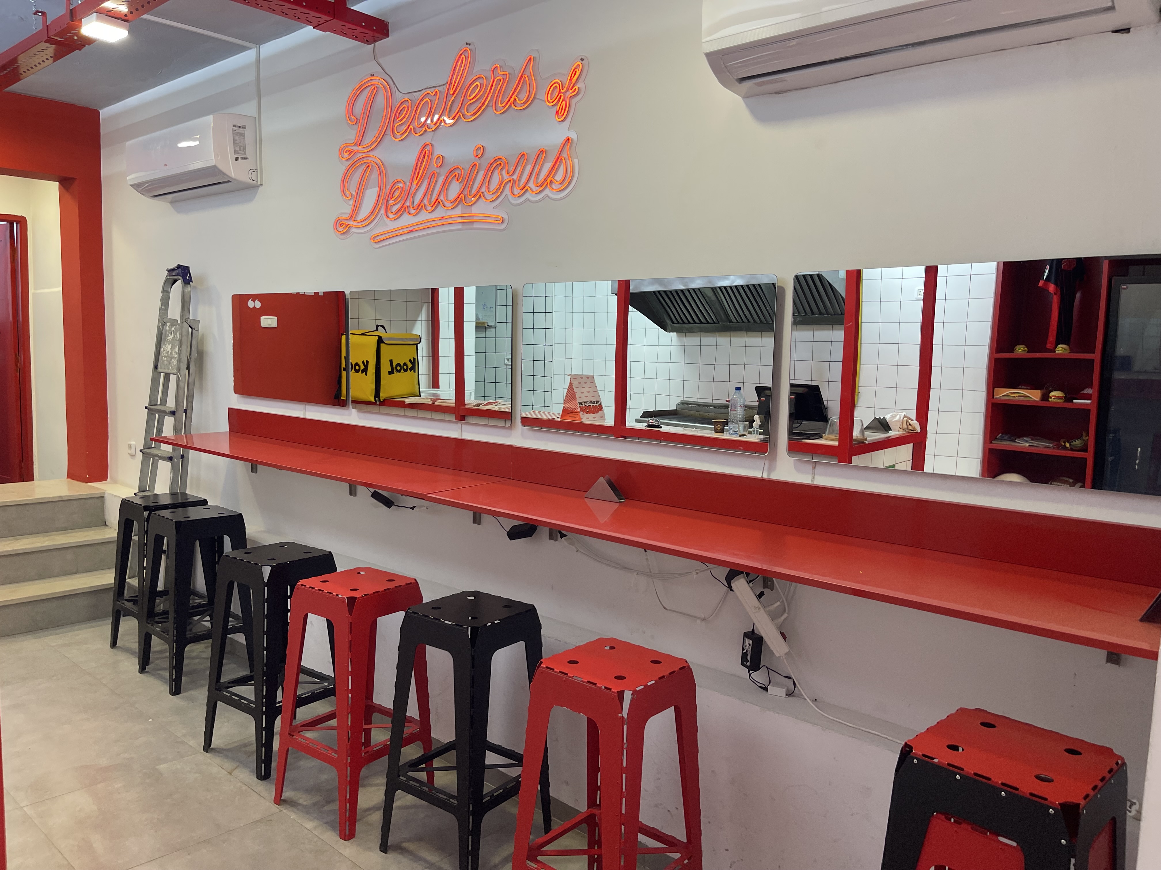 Ain Zaghouan&nbsp;Jardins de Carthage&nbsp;Bureaux & Commerces&nbsp;Surfaces&nbsp;Local tout commerce