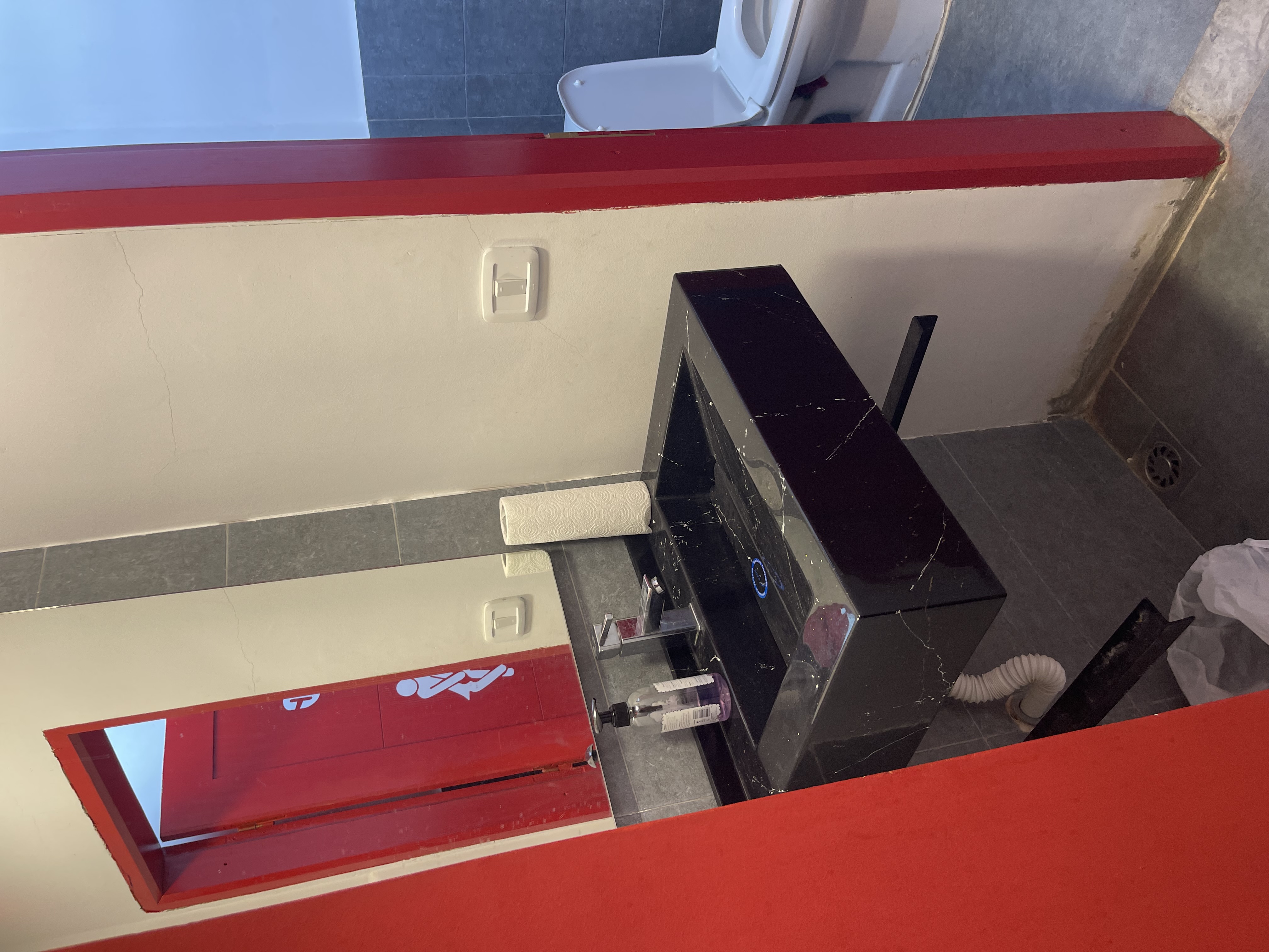 Ain Zaghouan&nbsp;Jardins de Carthage&nbsp;Bureaux & Commerces&nbsp;Surfaces&nbsp;Local tout commerce