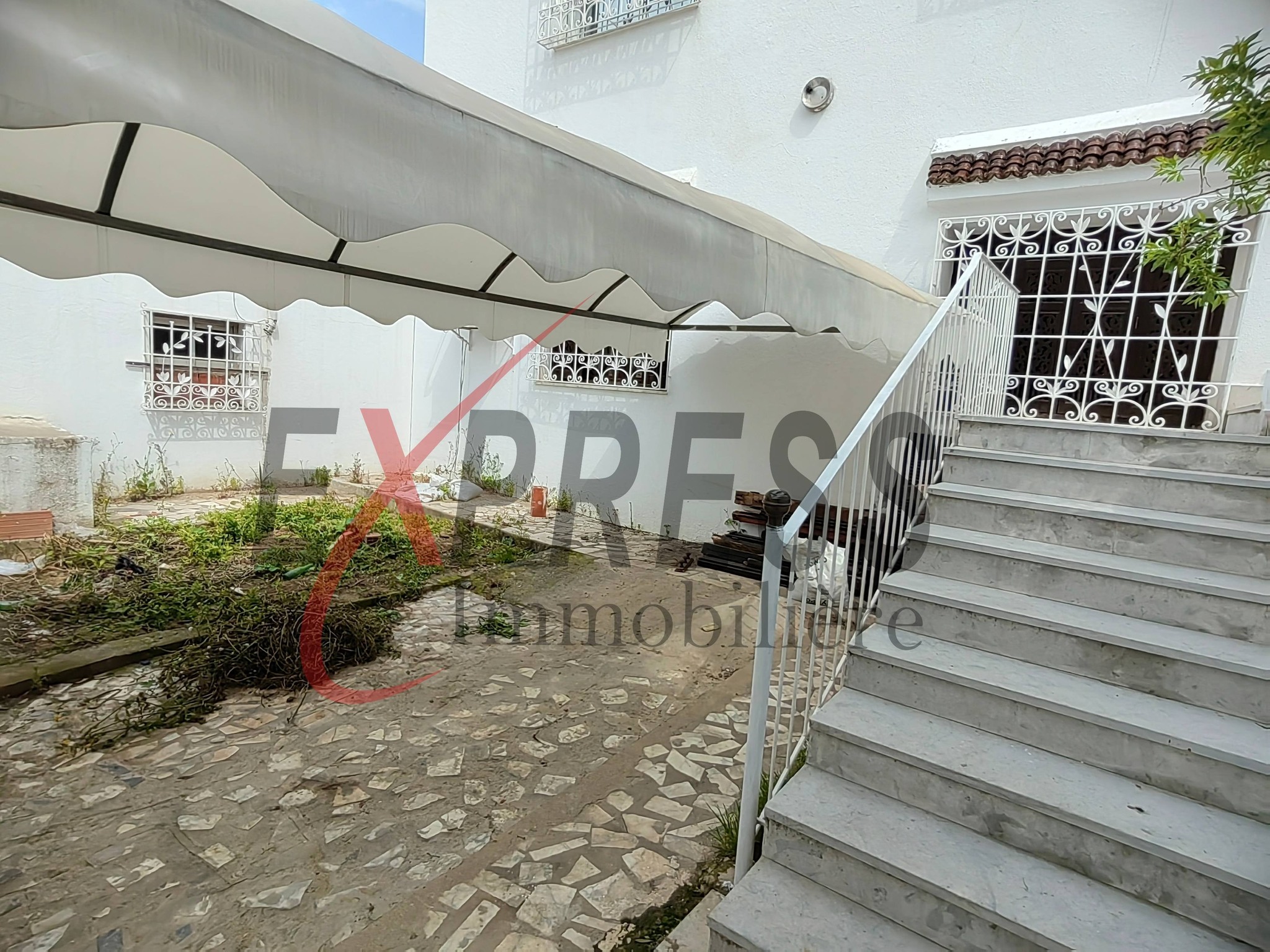 El Menzah&nbsp;El Manar 2&nbsp;Location&nbsp;Maisons&nbsp;Un �tage de villa s3 ind�pendant avec garage