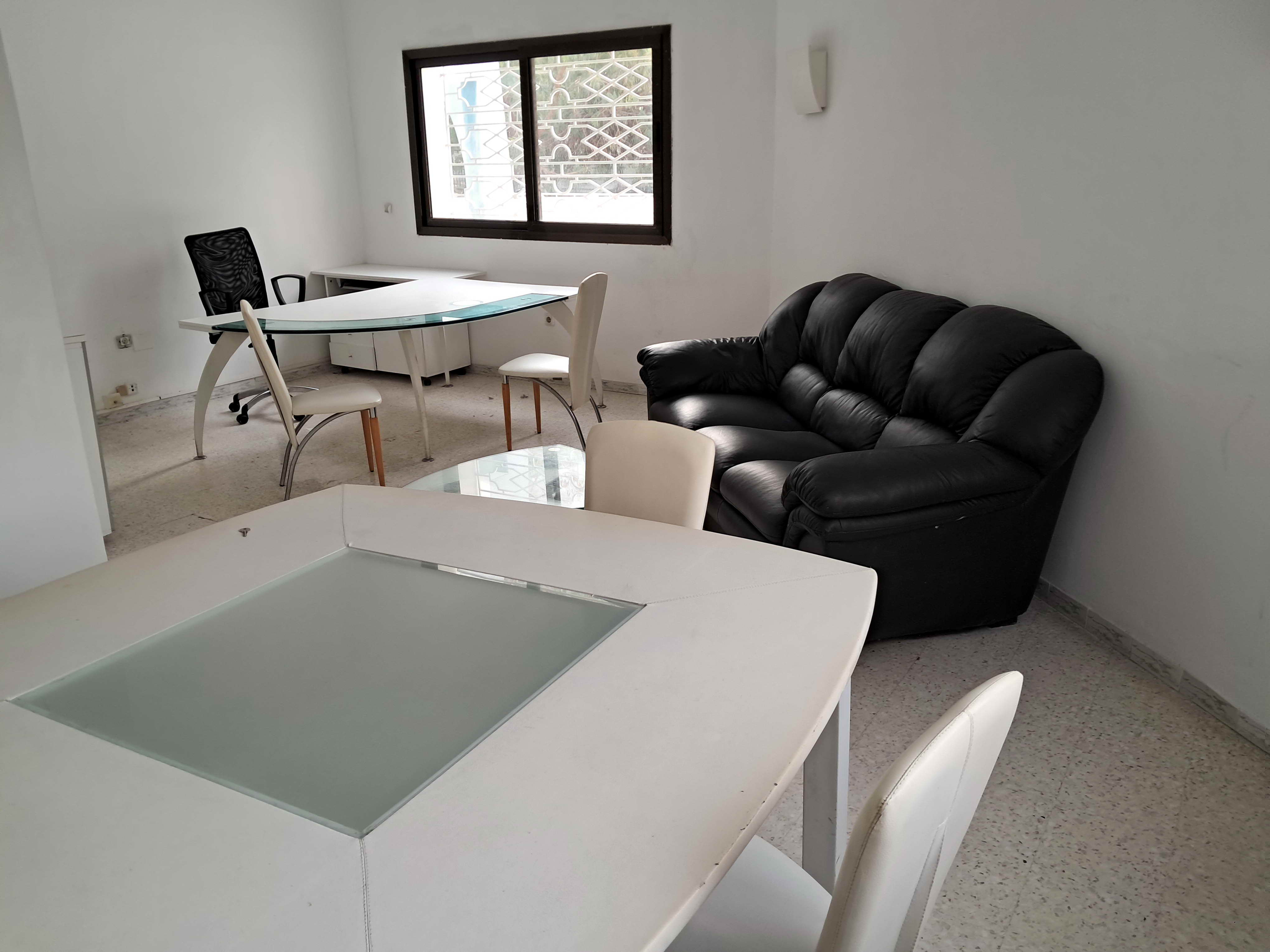 Cite El Khadra&nbsp;Zone urbaine nord&nbsp;Location&nbsp;Appart. 5 pi�ces+&nbsp;Si�ge administratif ind�pendant  centre urbain nor