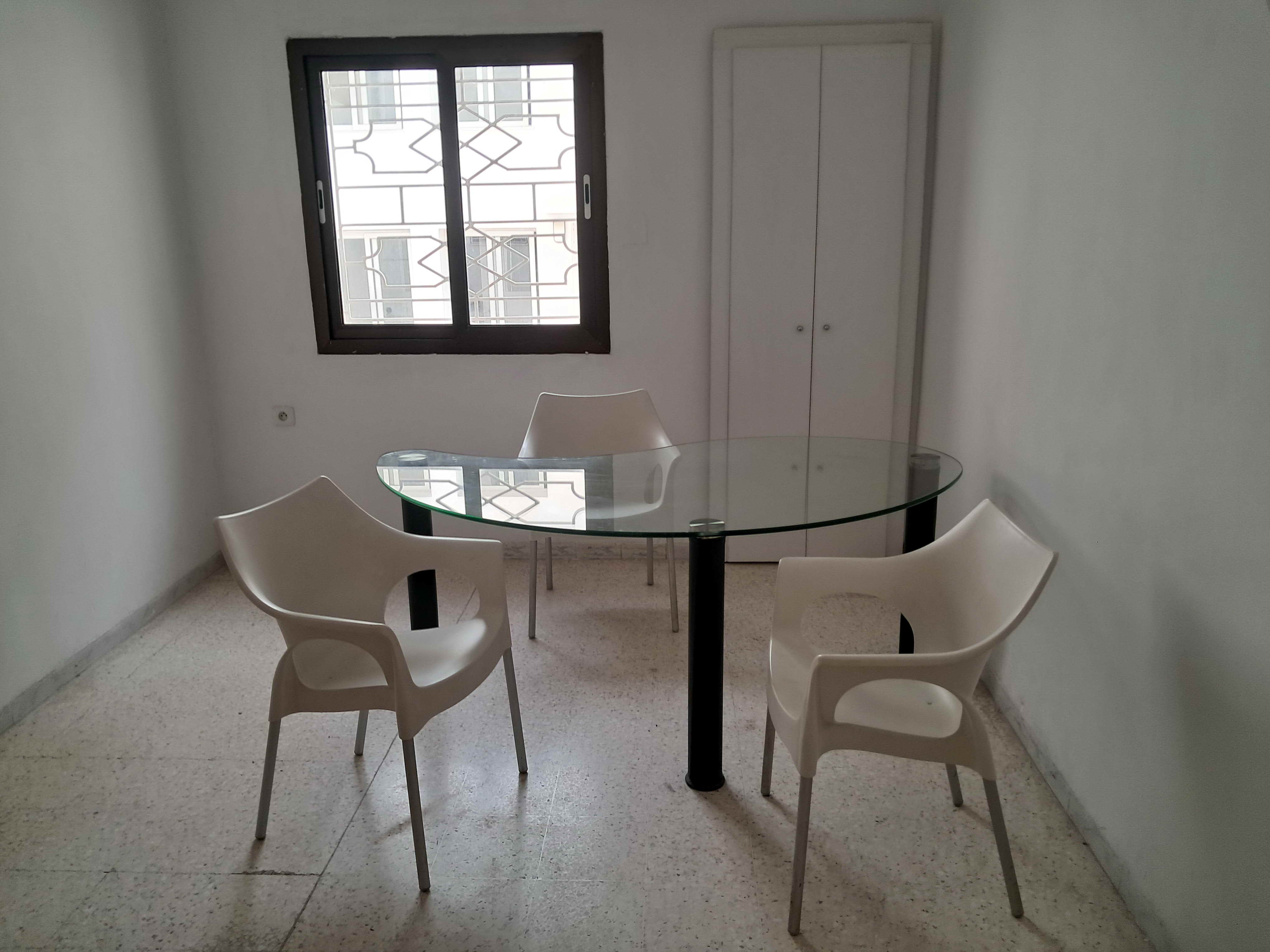 Cite El Khadra&nbsp;Zone urbaine nord&nbsp;Location&nbsp;Appart. 5 pi�ces+&nbsp;Si�ge administratif ind�pendant  centre urbain nor