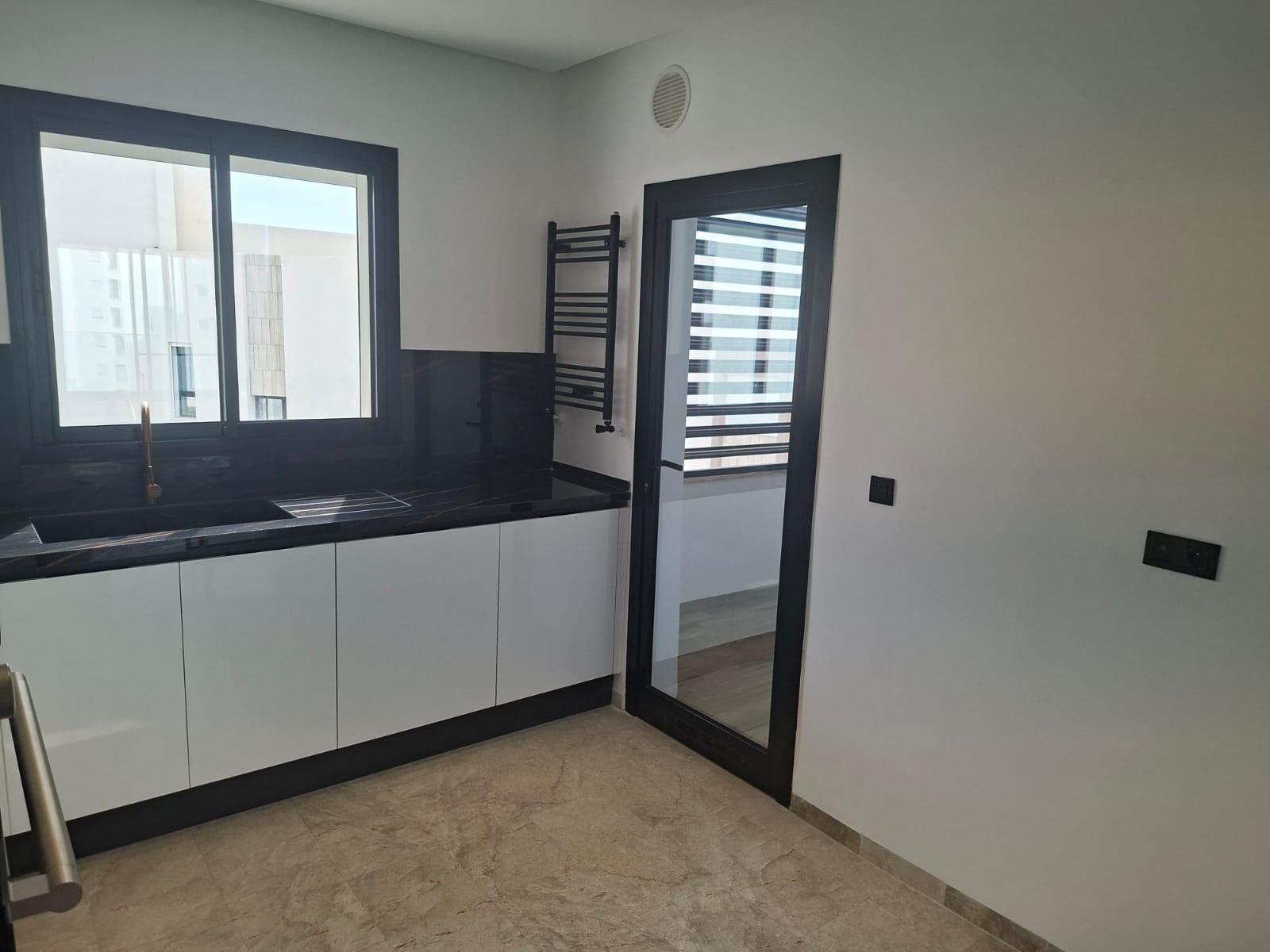 El Menzah&nbsp;El Menzah 9&nbsp;Location&nbsp;Appart. 2 pi�ces&nbsp;Appart s plus 2 jamais habit� � menzah 9c