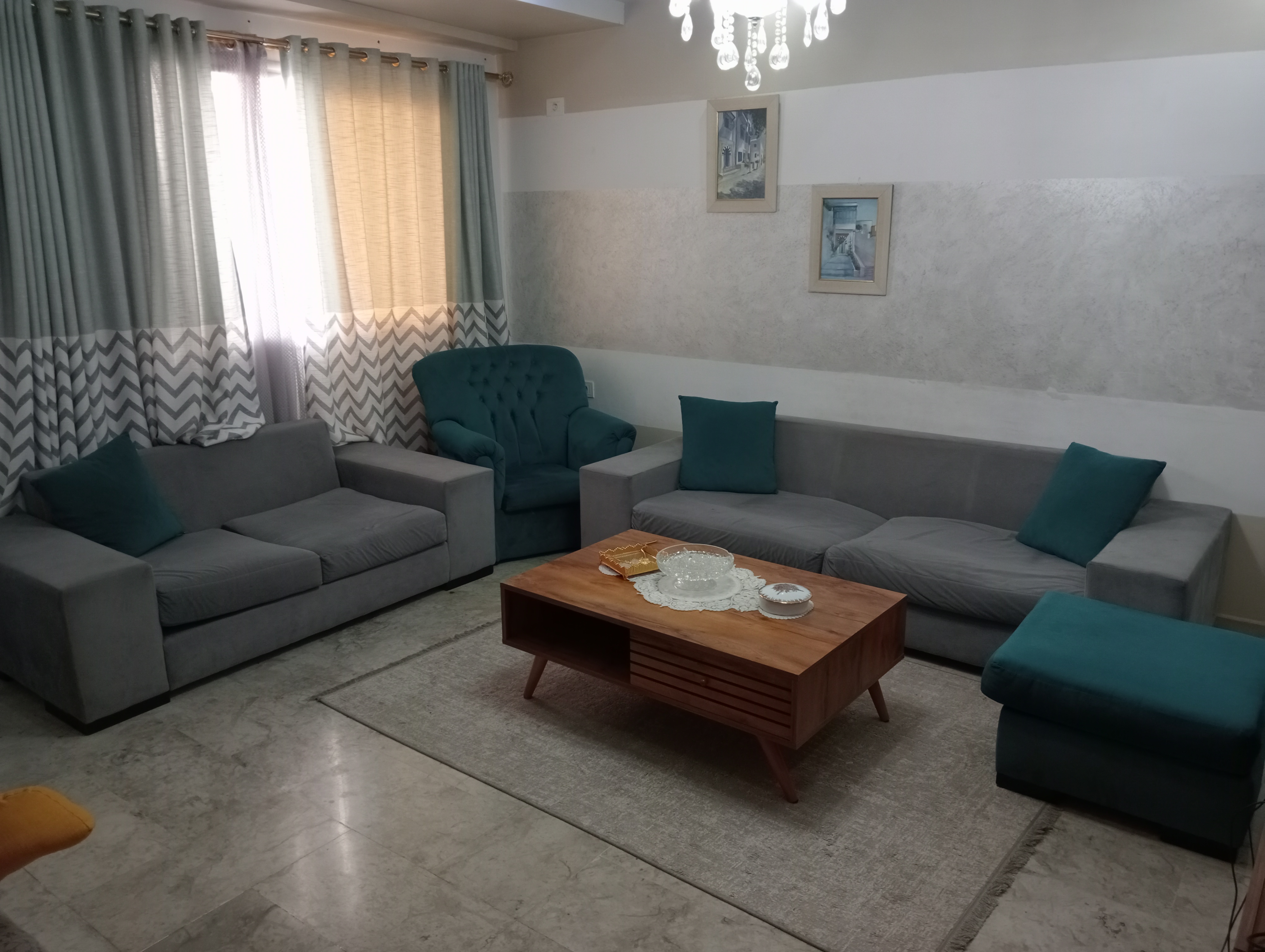 Hammam Lif&nbsp;Cite Ennouzha&nbsp;Salon - Salle � manger &nbsp;Salons&nbsp;Sallon 5 pls et fauteuil et pouf