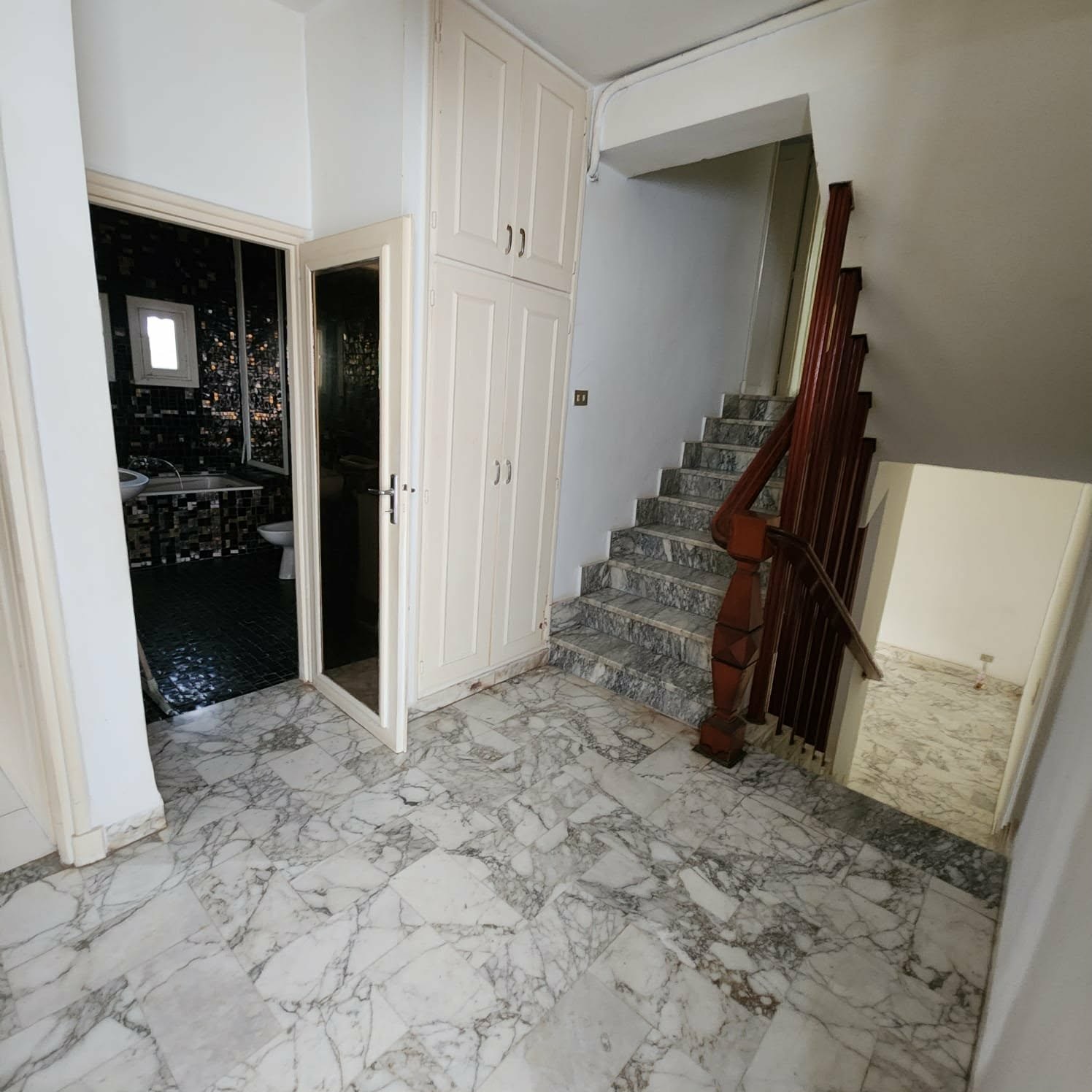 Ariana Ville&nbsp;El Menzah 6&nbsp;Location&nbsp;Duplex&nbsp;Menzah 6 spacieux triplex s4 avec jardin privatif