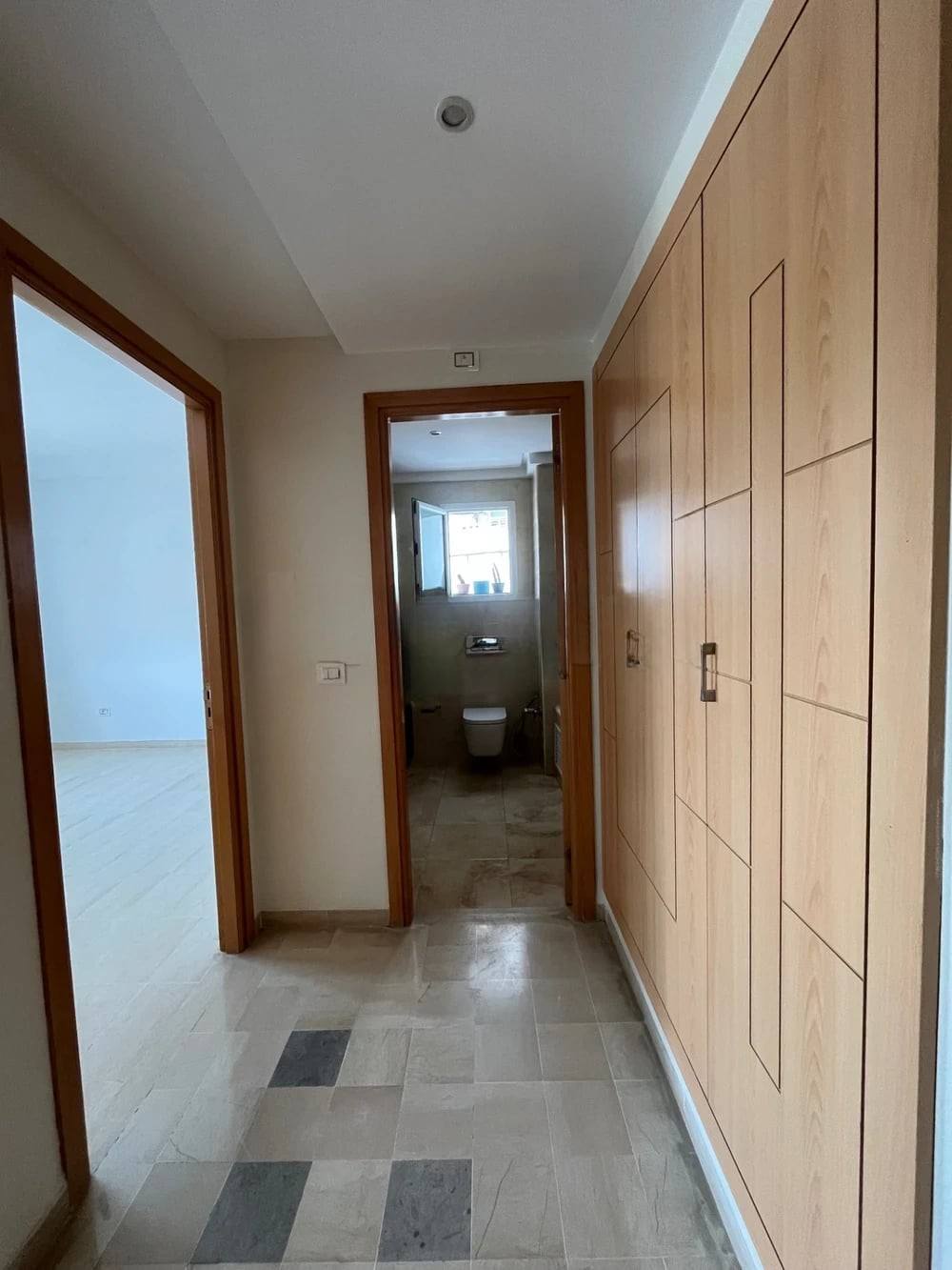 Ariana Ville&nbsp;Cite Ennasr 2&nbsp;Location&nbsp;Appart. 4 pi�ces&nbsp;Ennasr 2 joli appt s2 bien ensoleill�