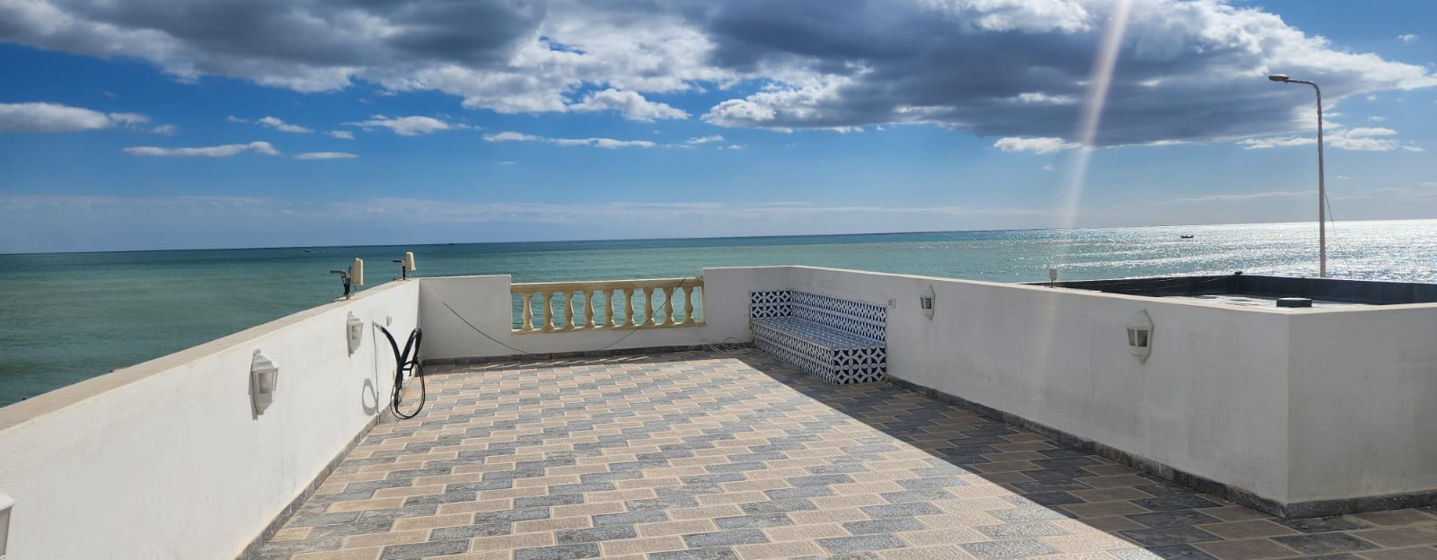 Dar Chaabane Elfehri&nbsp;Dar Chaabane Plage&nbsp;Vente&nbsp;Appart. 3 pi�ces&nbsp;Particulier vend ou �change