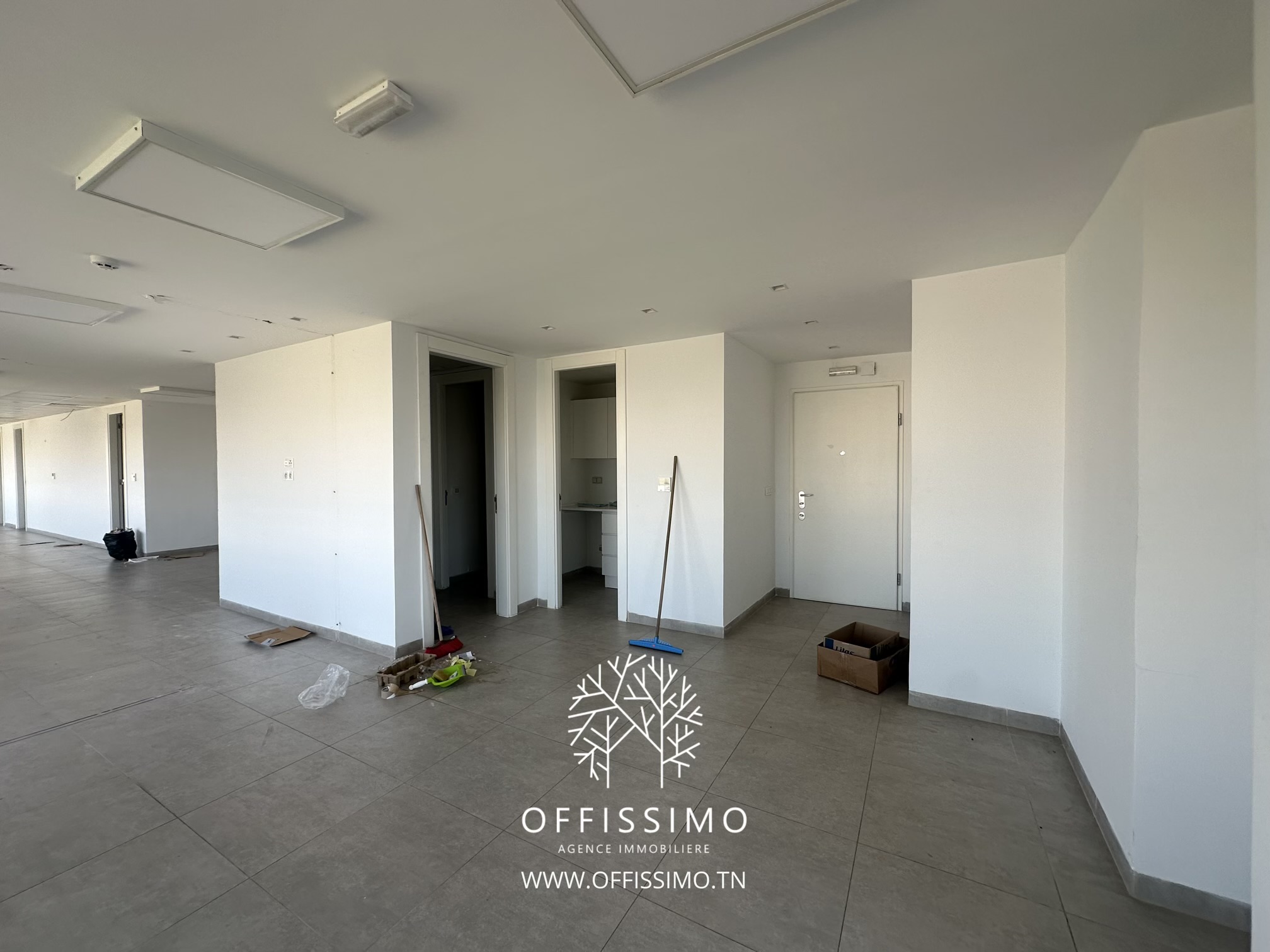 Ain Zaghouan&nbsp;Jardins de Carthage&nbsp;Location&nbsp;Surfaces&nbsp;Open space disponible aux jardins de carthage