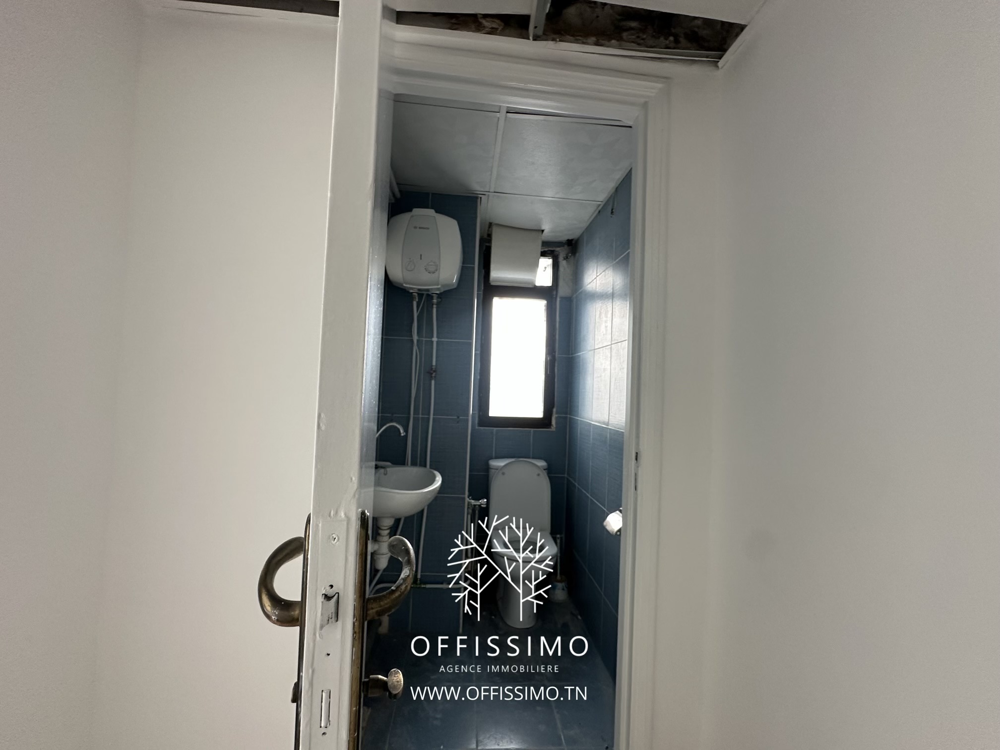 La Marsa&nbsp;Berge Du Lac&nbsp;Location&nbsp;Surfaces&nbsp;Bureau open space et une pieces lac 1 lumineux