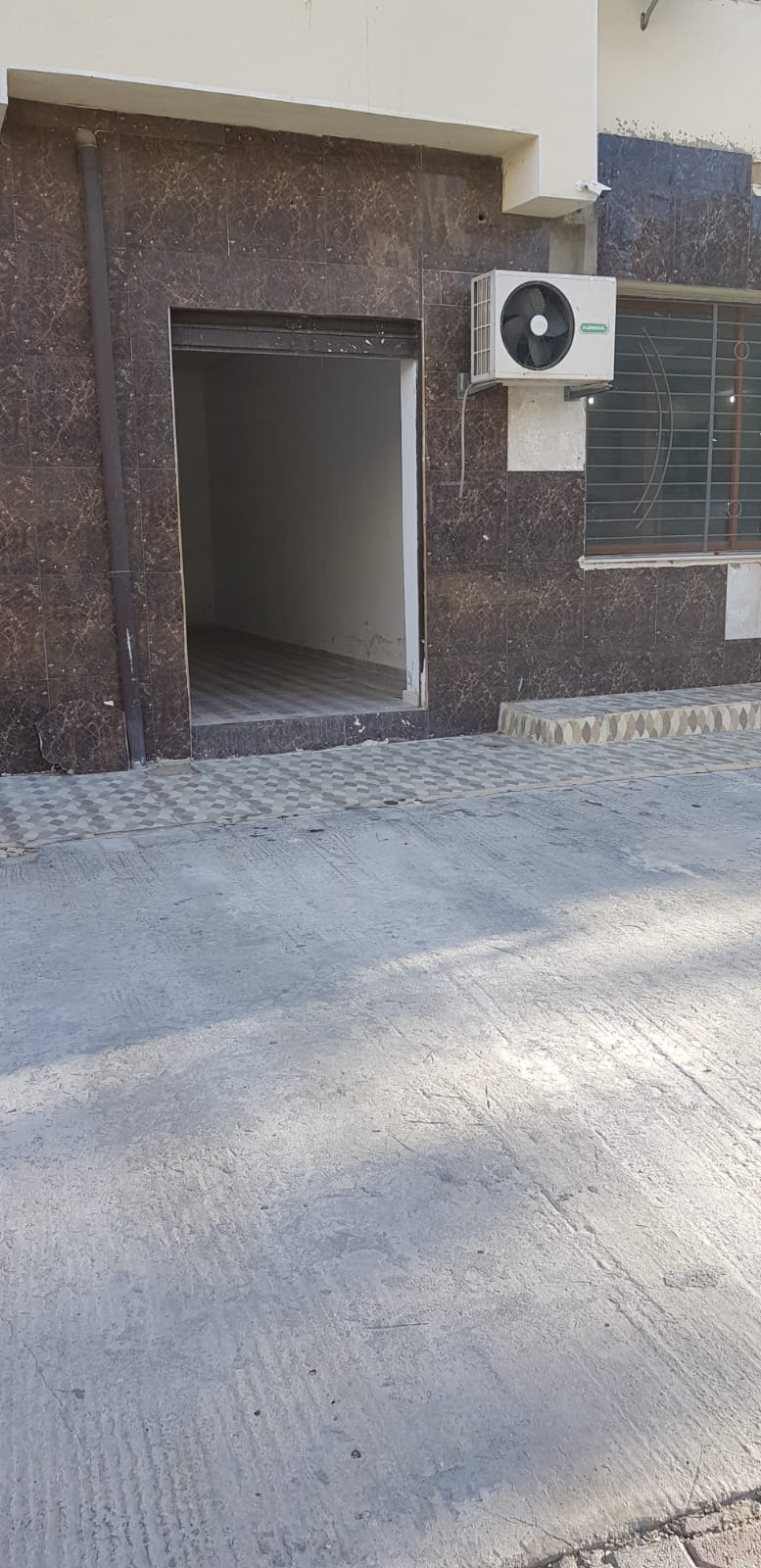 Hammam Chatt&nbsp;Hammam Chatt&nbsp;Bureaux & Commerces&nbsp;Autre&nbsp;Local commercial tous commerces hammam chatt