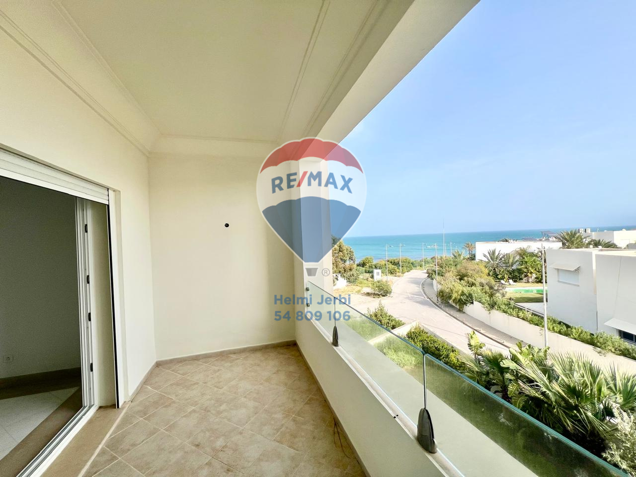 La Marsa&nbsp;Gammart&nbsp;Location&nbsp;Appart. 4 pi�ces&nbsp;S3 vue mer � la marina gammarth