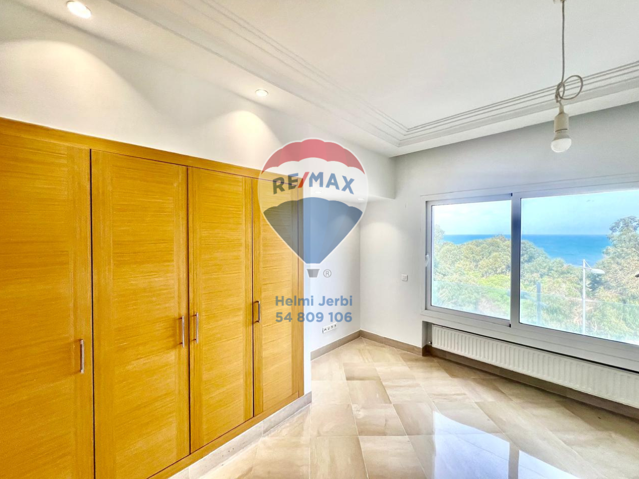 La Marsa&nbsp;Gammart&nbsp;Location&nbsp;Appart. 4 pi�ces&nbsp;S3 vue mer � la marina gammarth