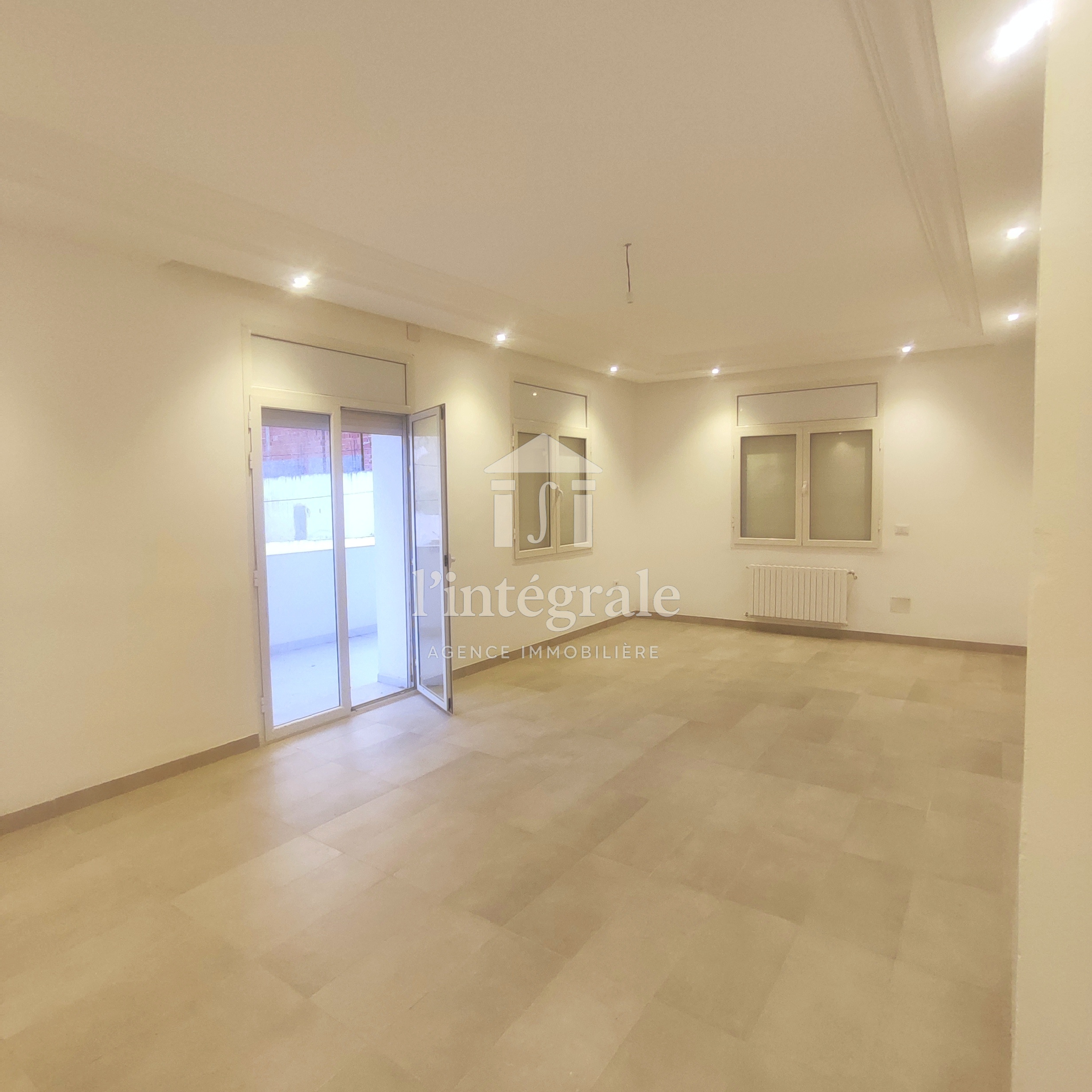 Ariana Ville&nbsp;Borj El Baccouche&nbsp;Location&nbsp;Appart. 4 pi�ces&nbsp;S3 tout neuf au 1er �tage