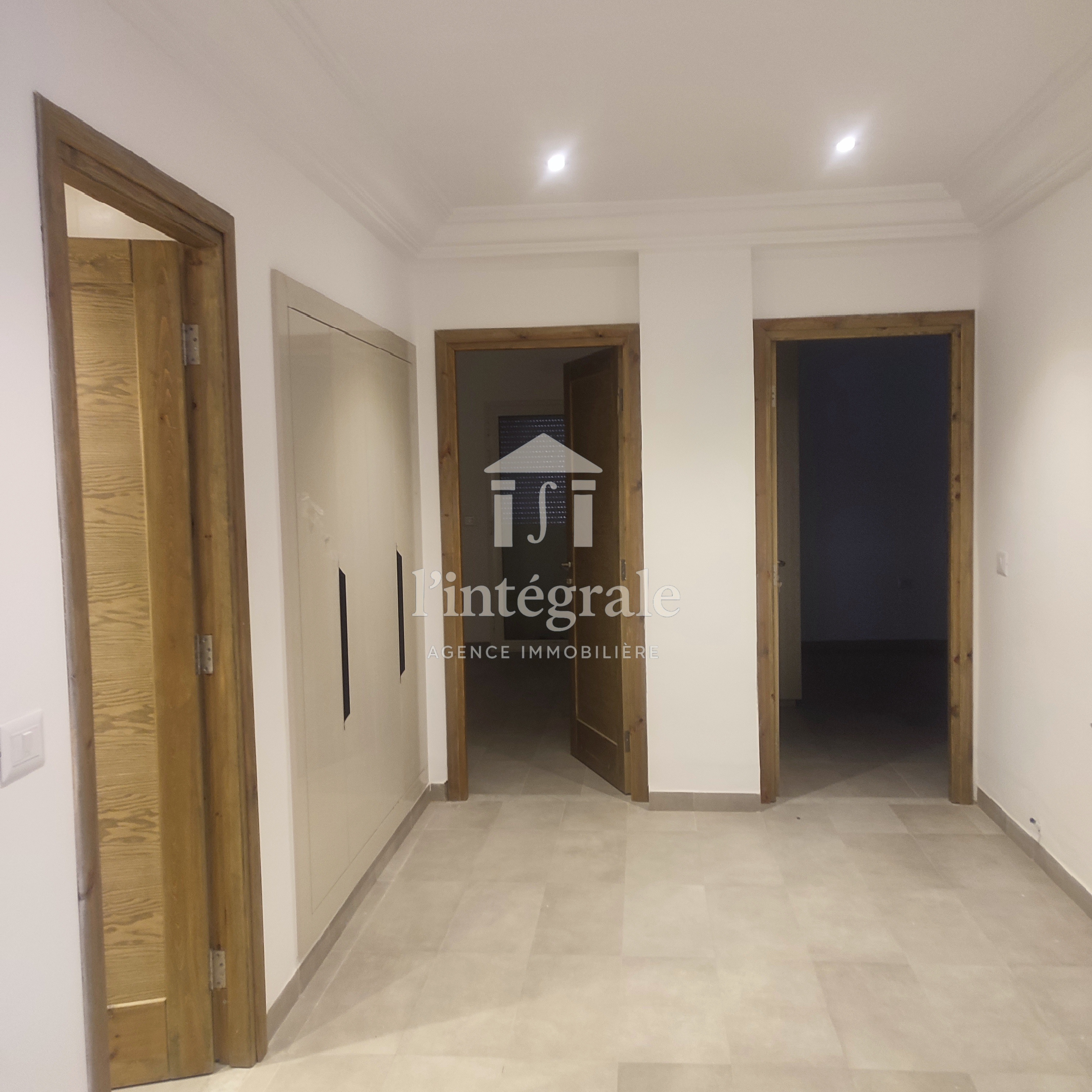 Ariana Ville&nbsp;Borj El Baccouche&nbsp;Location&nbsp;Appart. 4 pi�ces&nbsp;S3 tout neuf au 1er �tage