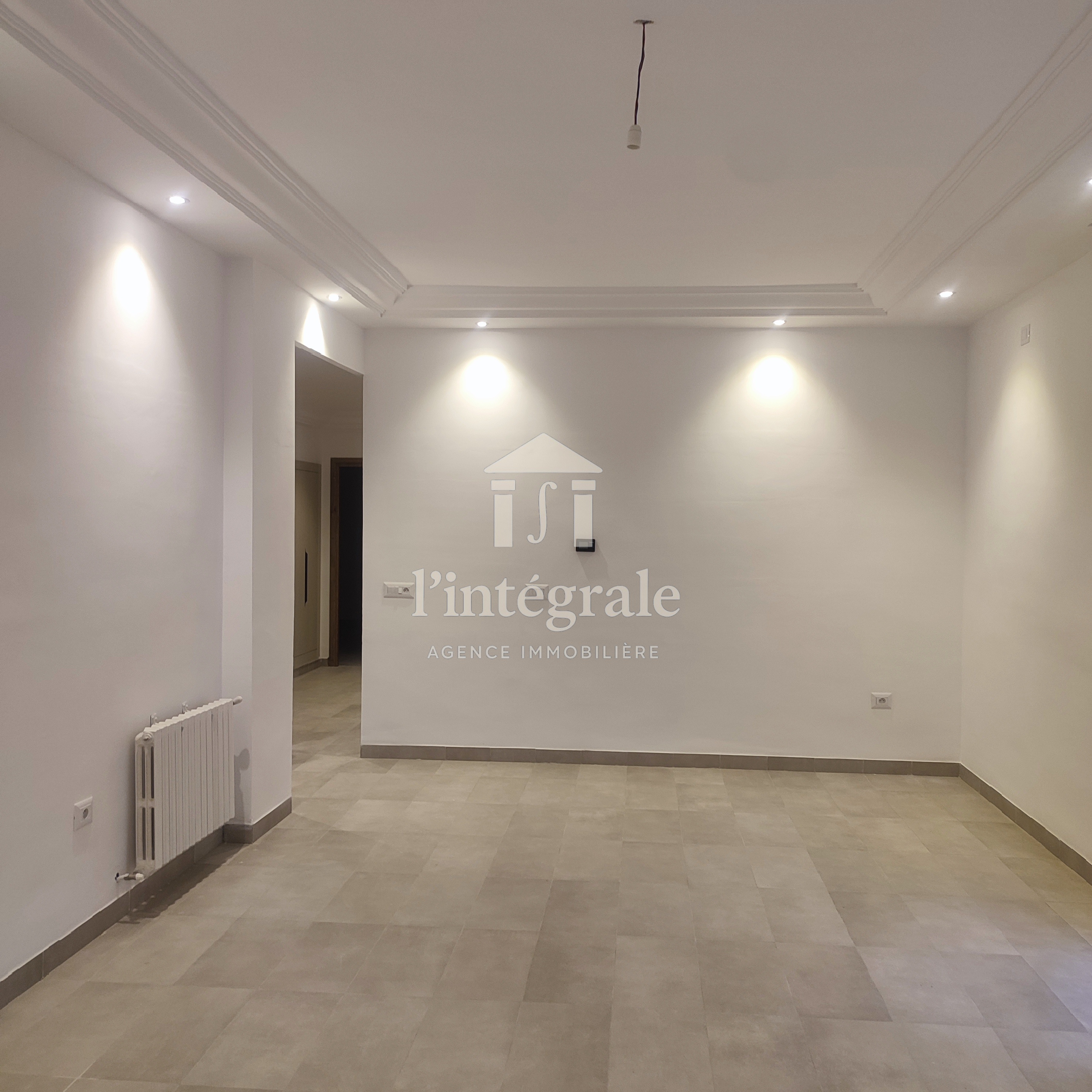 Ariana Ville&nbsp;Borj El Baccouche&nbsp;Location&nbsp;Appart. 4 pi�ces&nbsp;S3 tout neuf au 1er �tage