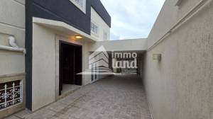 Mnihla&nbsp;Jardins d'el Menzah&nbsp;Vente&nbsp;Maisons&nbsp;Une villa avec piscine aux jardins