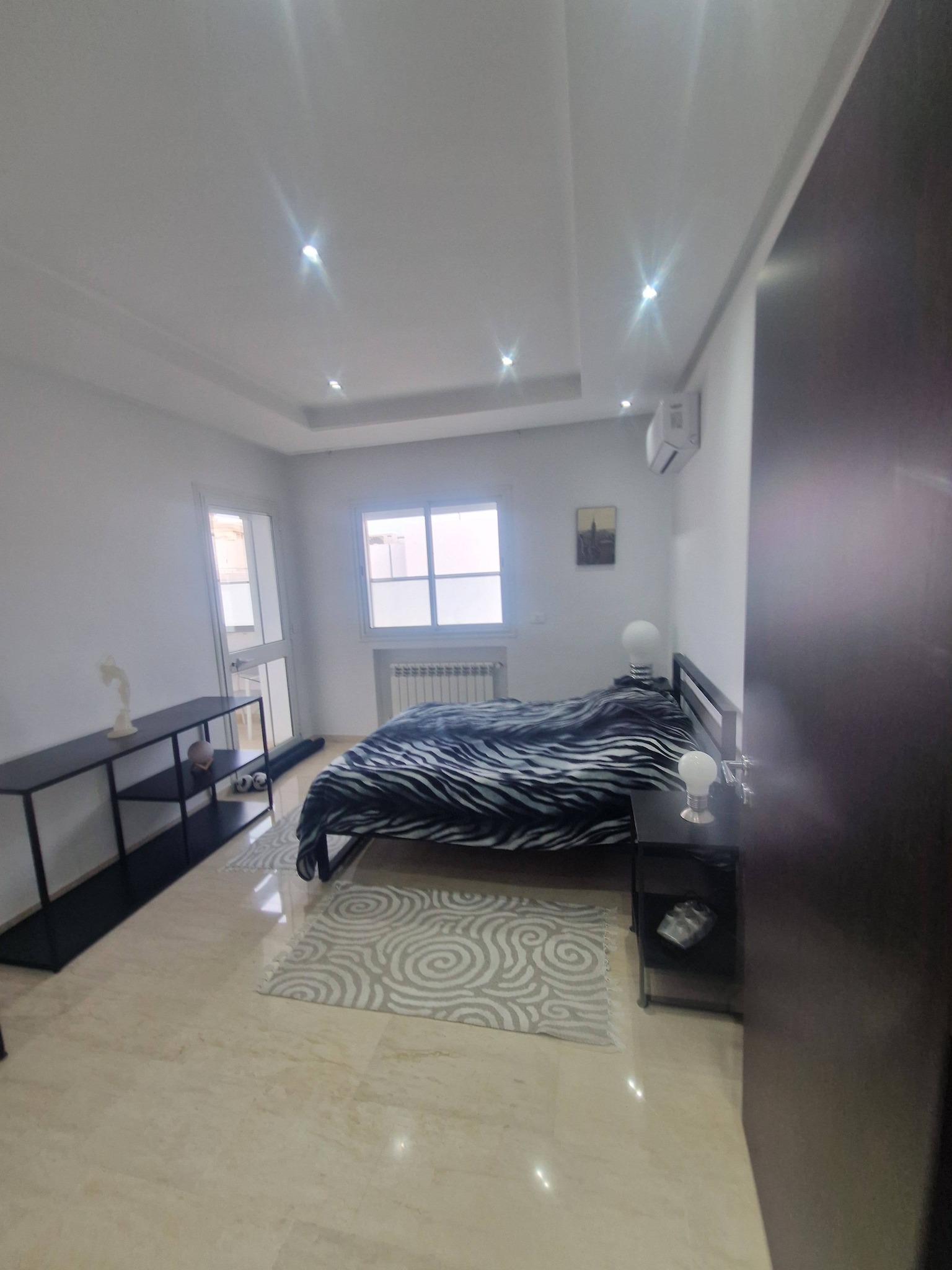 Mnihla&nbsp;Jardins d'el Menzah&nbsp;Location&nbsp;Appart. 5 pi�ces+&nbsp;�tage de villa s4 dont une suite parentale