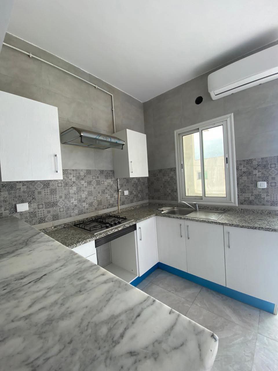 La Marsa&nbsp;El Aouina&nbsp;Location&nbsp;Appart. 2 pi�ces&nbsp;Appartement s1 haut standing spacieux