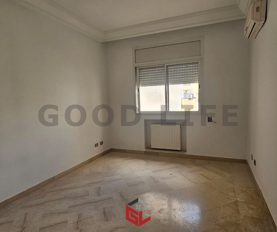 Ain Zaghouan&nbsp;Ain Zaghouan&nbsp;Location&nbsp;Appart. 2 pi�ces&nbsp;Un grand s1 � cit� les palmerais