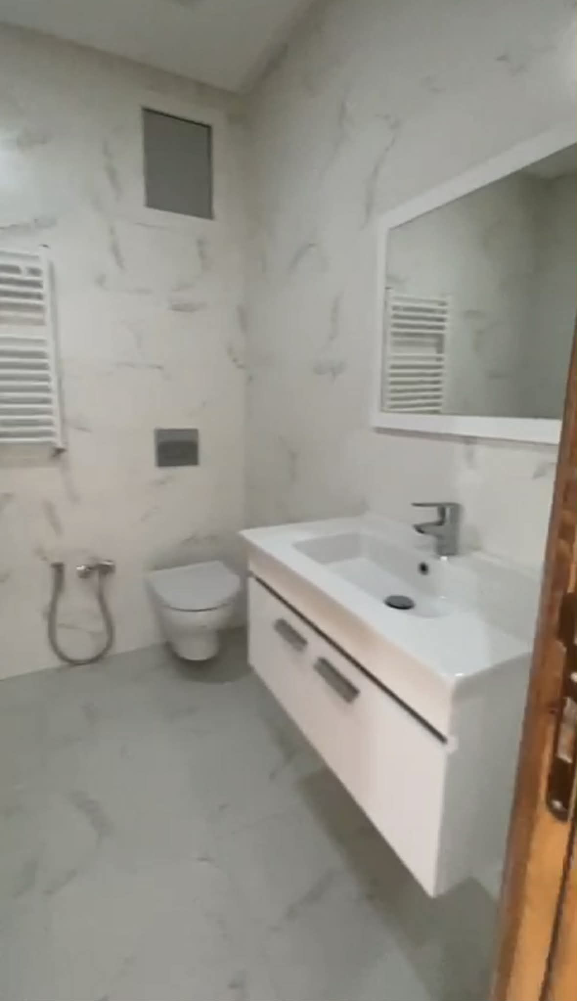 Hammam Chatt&nbsp;Borj Cedria&nbsp;Vente&nbsp;Appart. 3 pi�ces&nbsp;Un magnifique et hs appartement s2 � borj c�dria